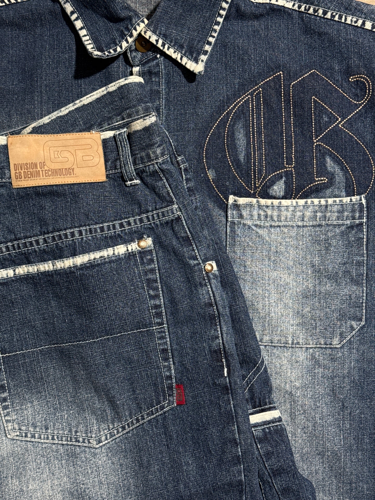 (L) GODBODY Button-Up & Jorts Y2K Baggy Set