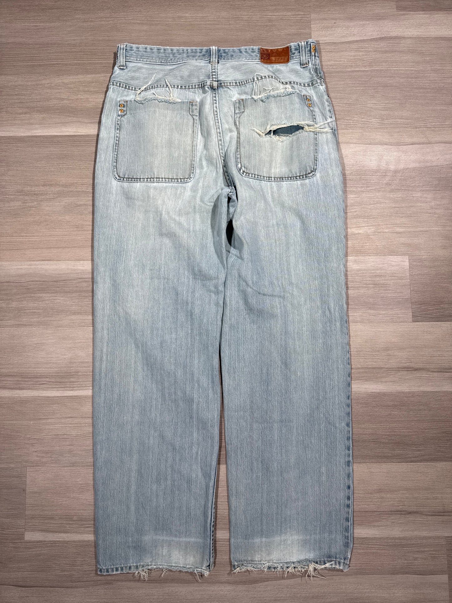 (38x34) Eckō Unltd. Baggy 5- Pocket Denims