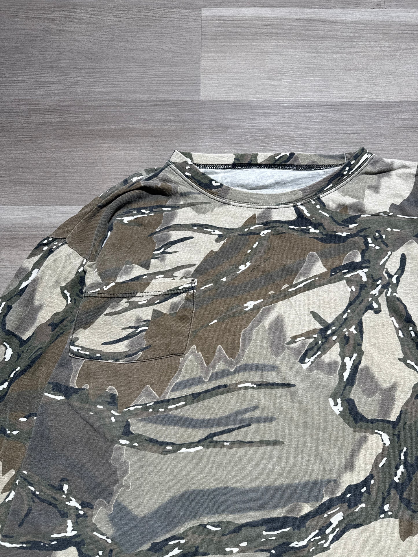 (L) Predator Camo Pocket Longsleeve