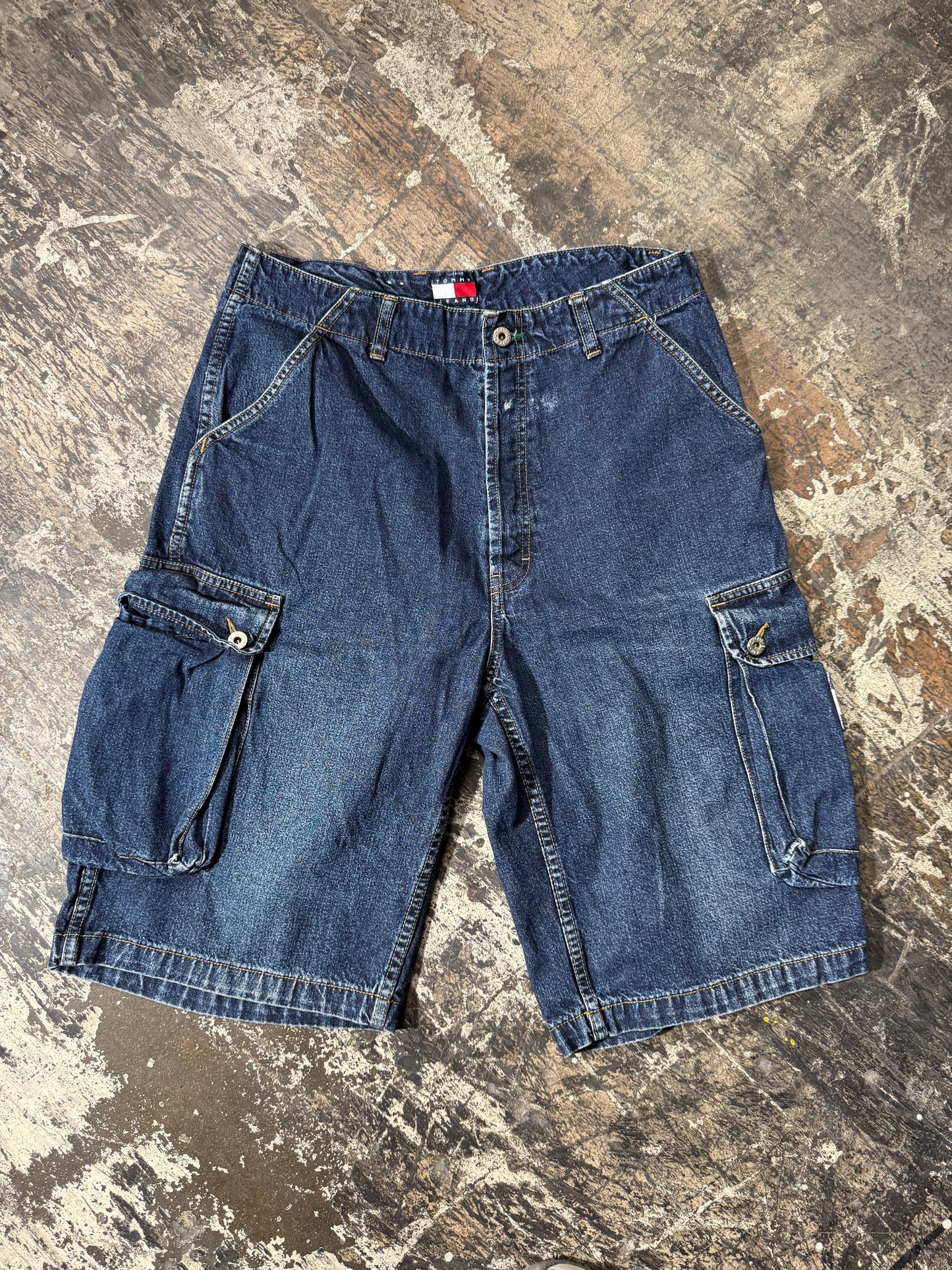 (34) Tommy Jorts Carpenter