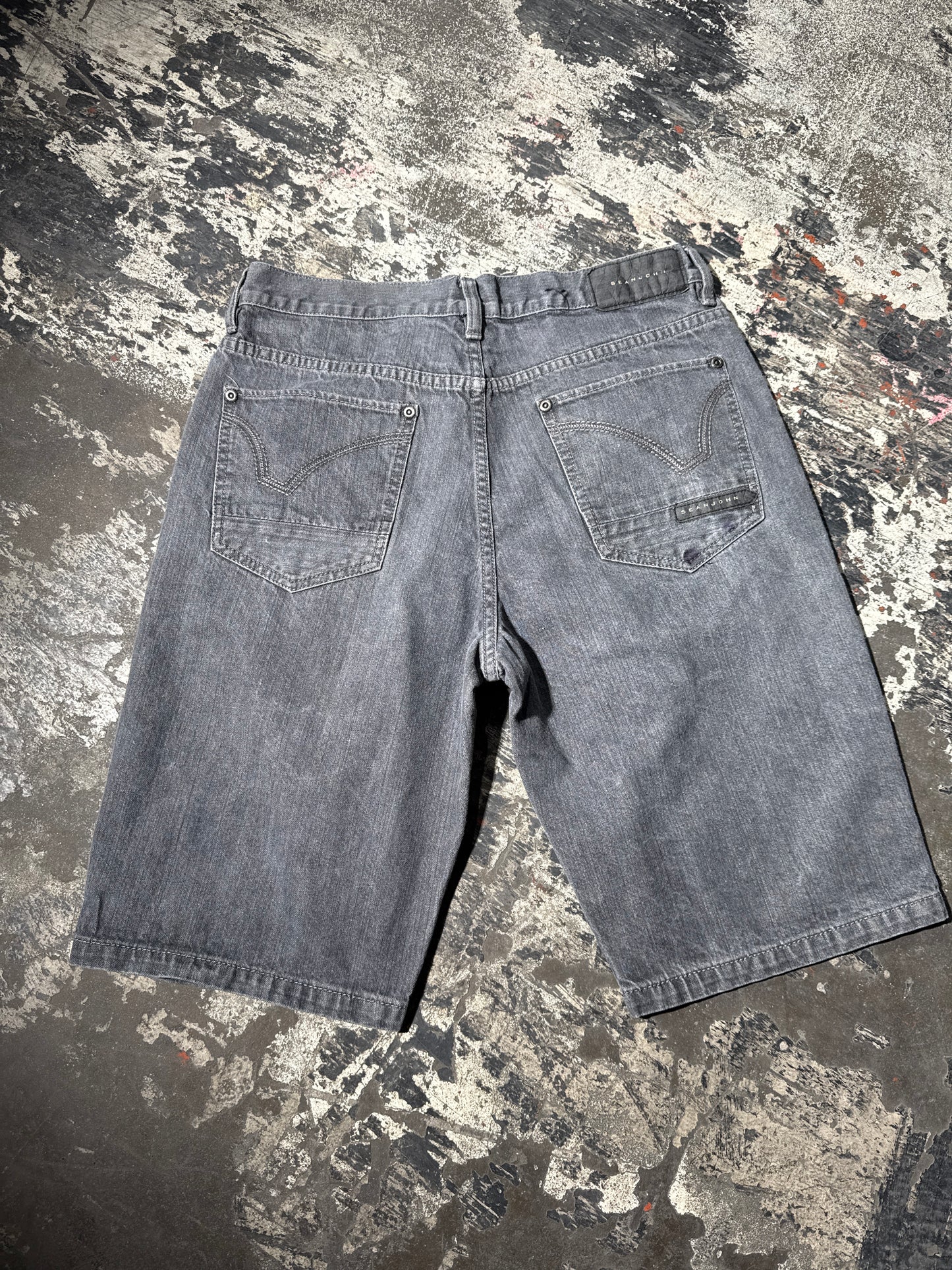 (34) Sean John Charcoal Jorts