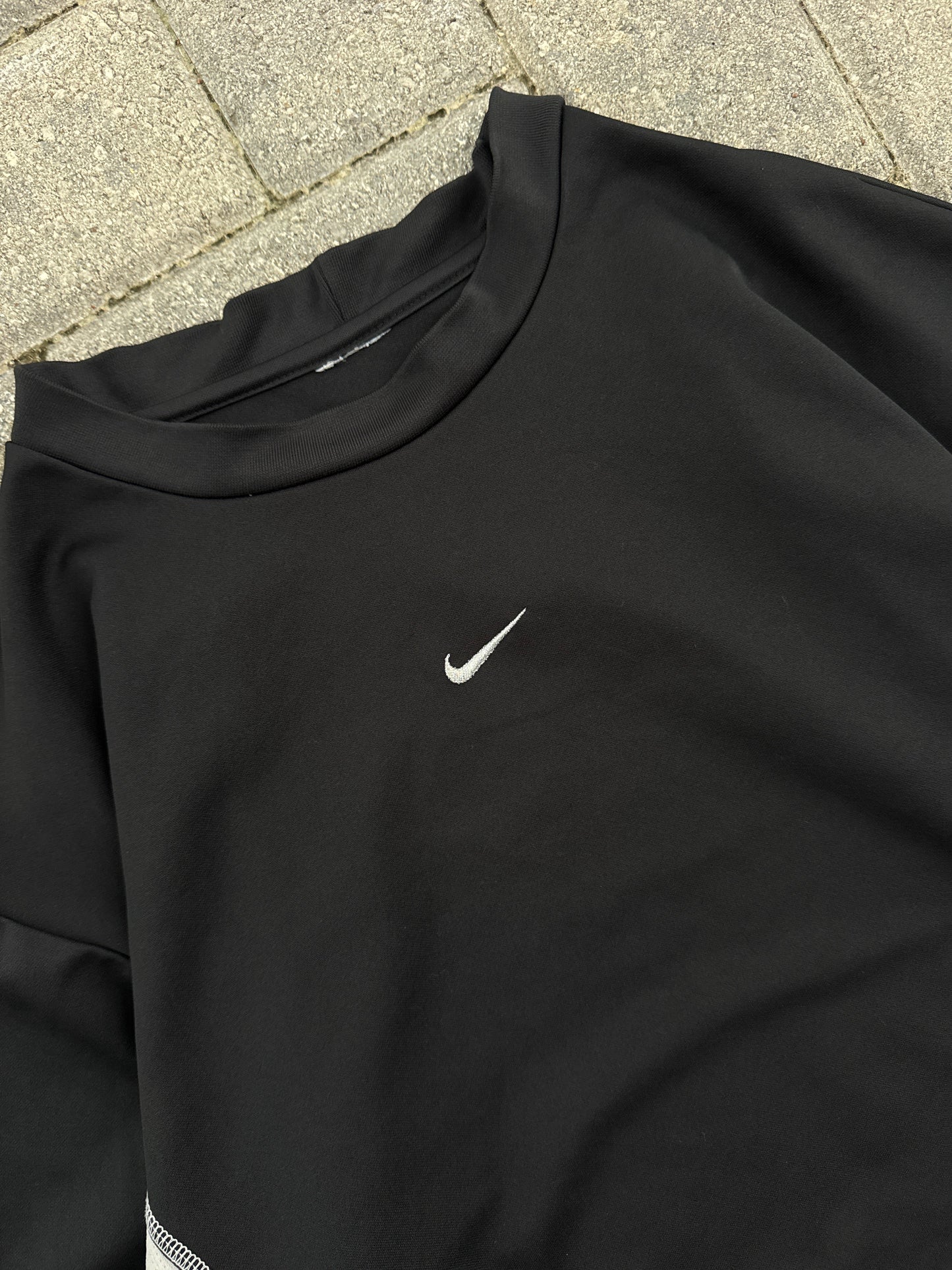 (L) Nike Center Logo Long Sleeve