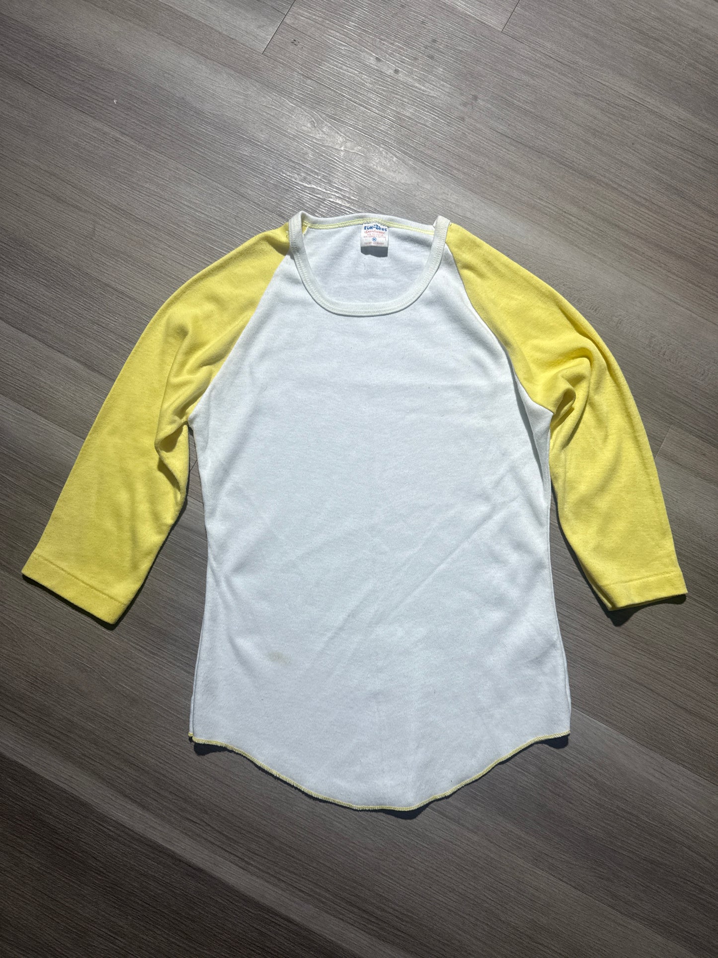 (S/M) 70s Yellow Sleeved Tee