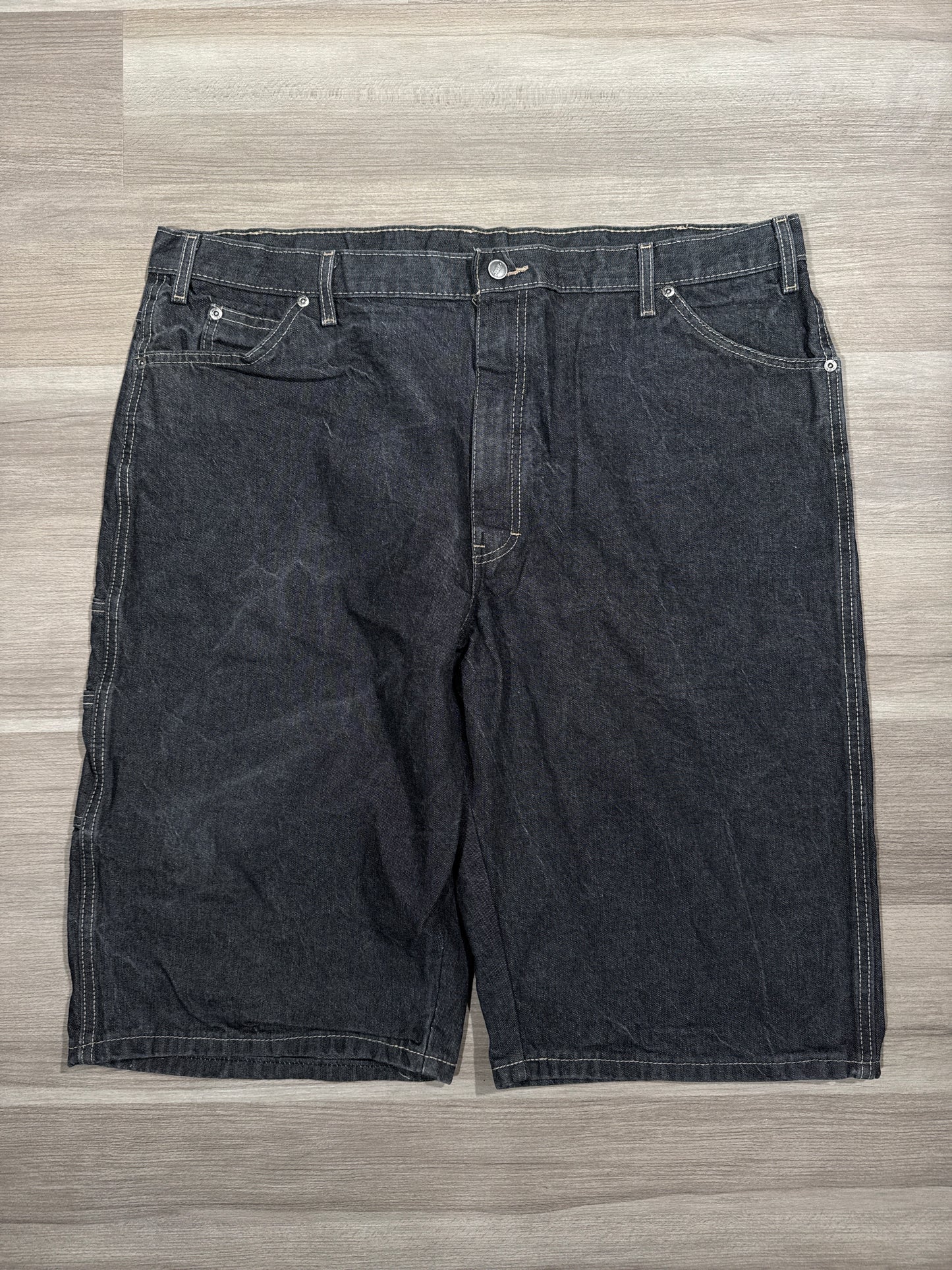(42) Dickies Skateboarding Charcoal Jorts
