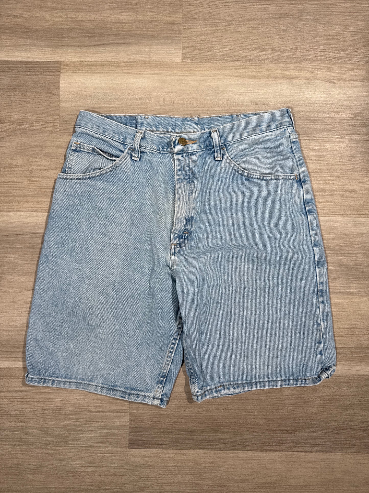 (34) Wrangler Jorts