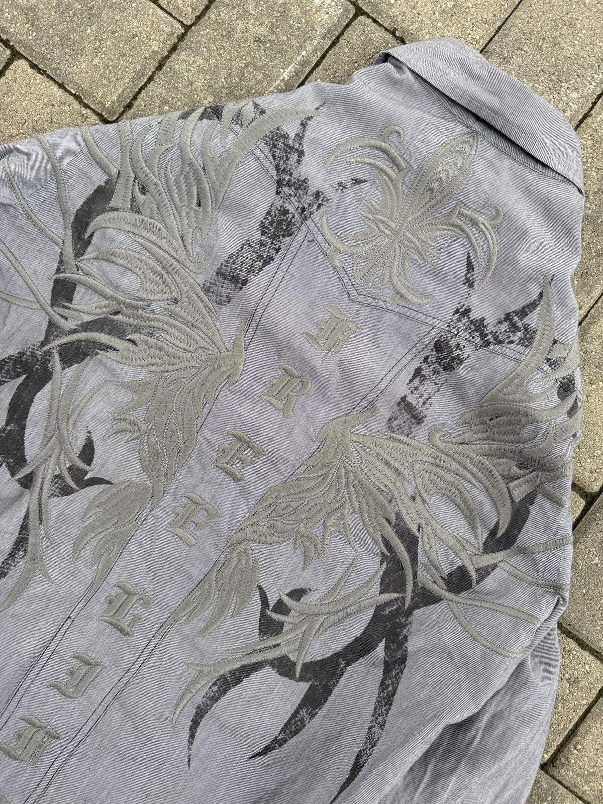 (XL) Roar Pinstripe Y2K Button-Up Shirt