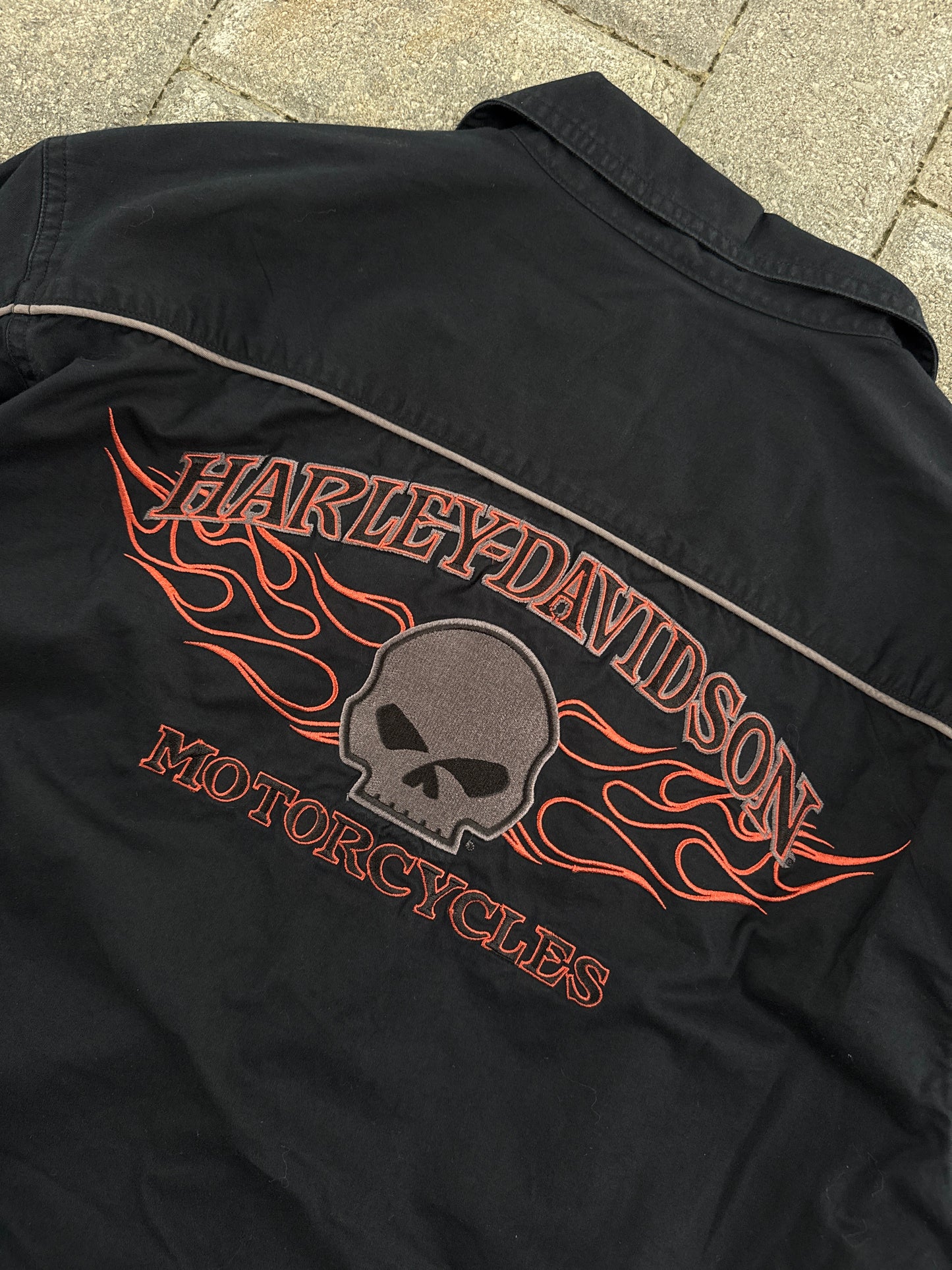 (L) Harley Davidson Flamed Skull Button-Up