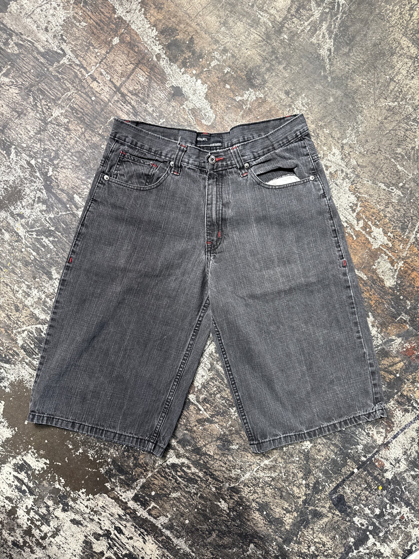 (34) Qruel Charcoal Skater Jorts
