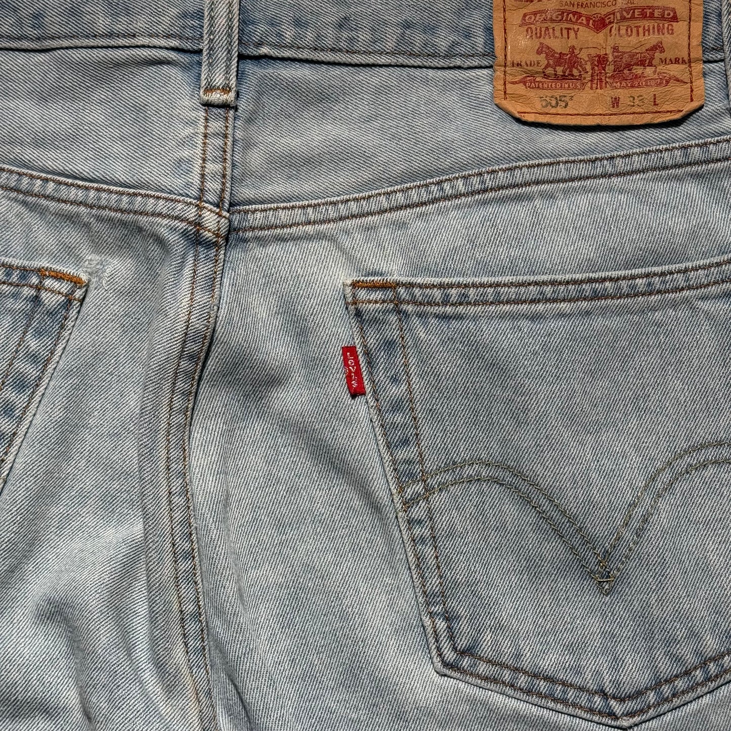(33) 505s Levi’s Jorts