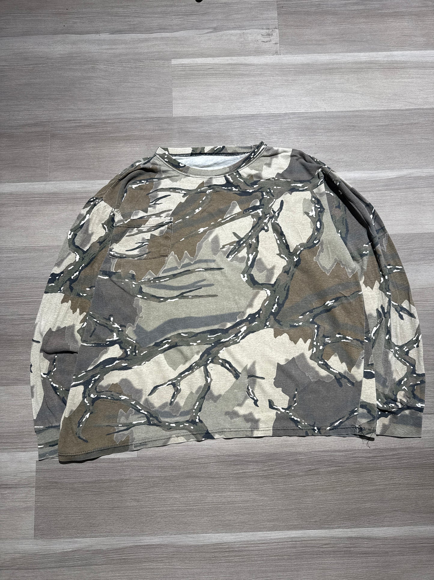 (L) Predator Camo Pocket Longsleeve