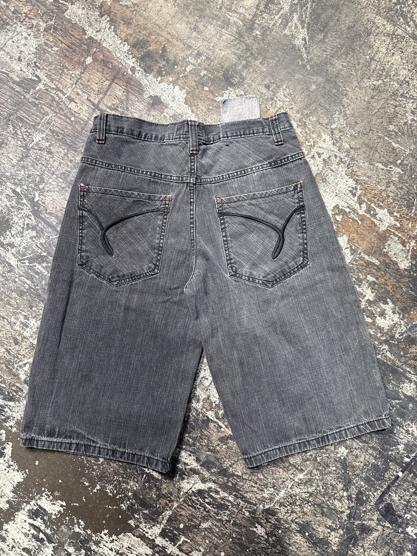 (34) Qruel Charcoal Skater Jorts