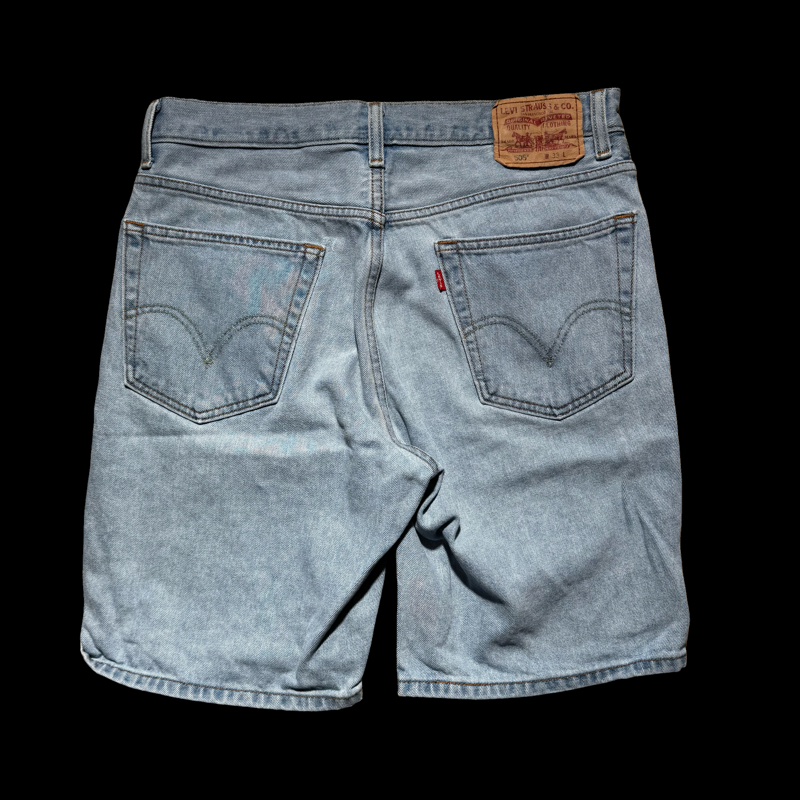 (33) 505s Levi’s Jorts