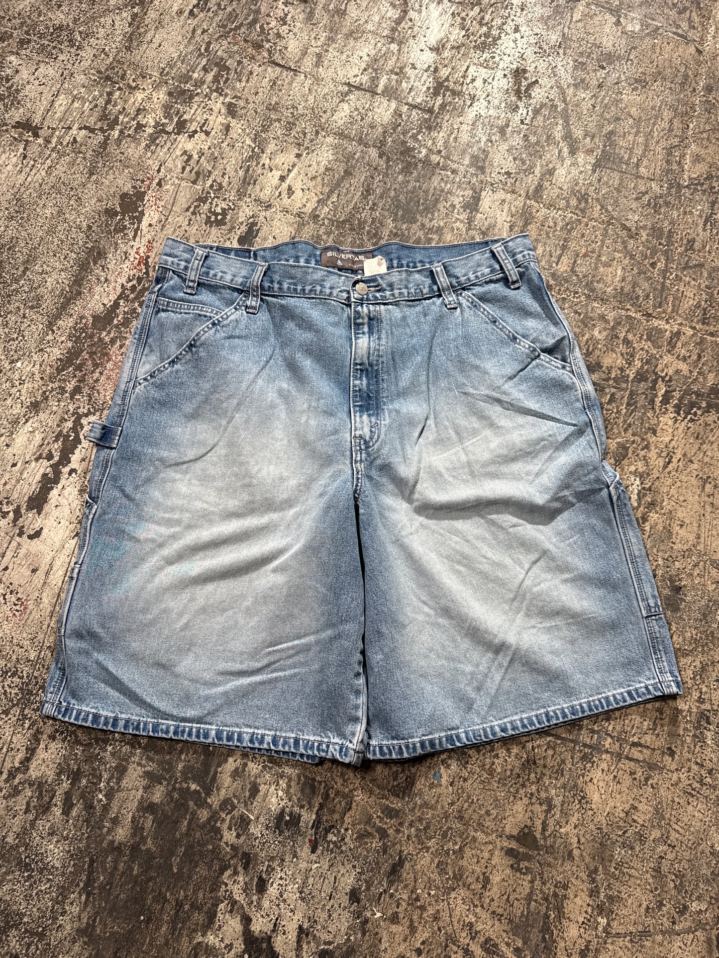 (38) 90s Levi’s Silvertabs