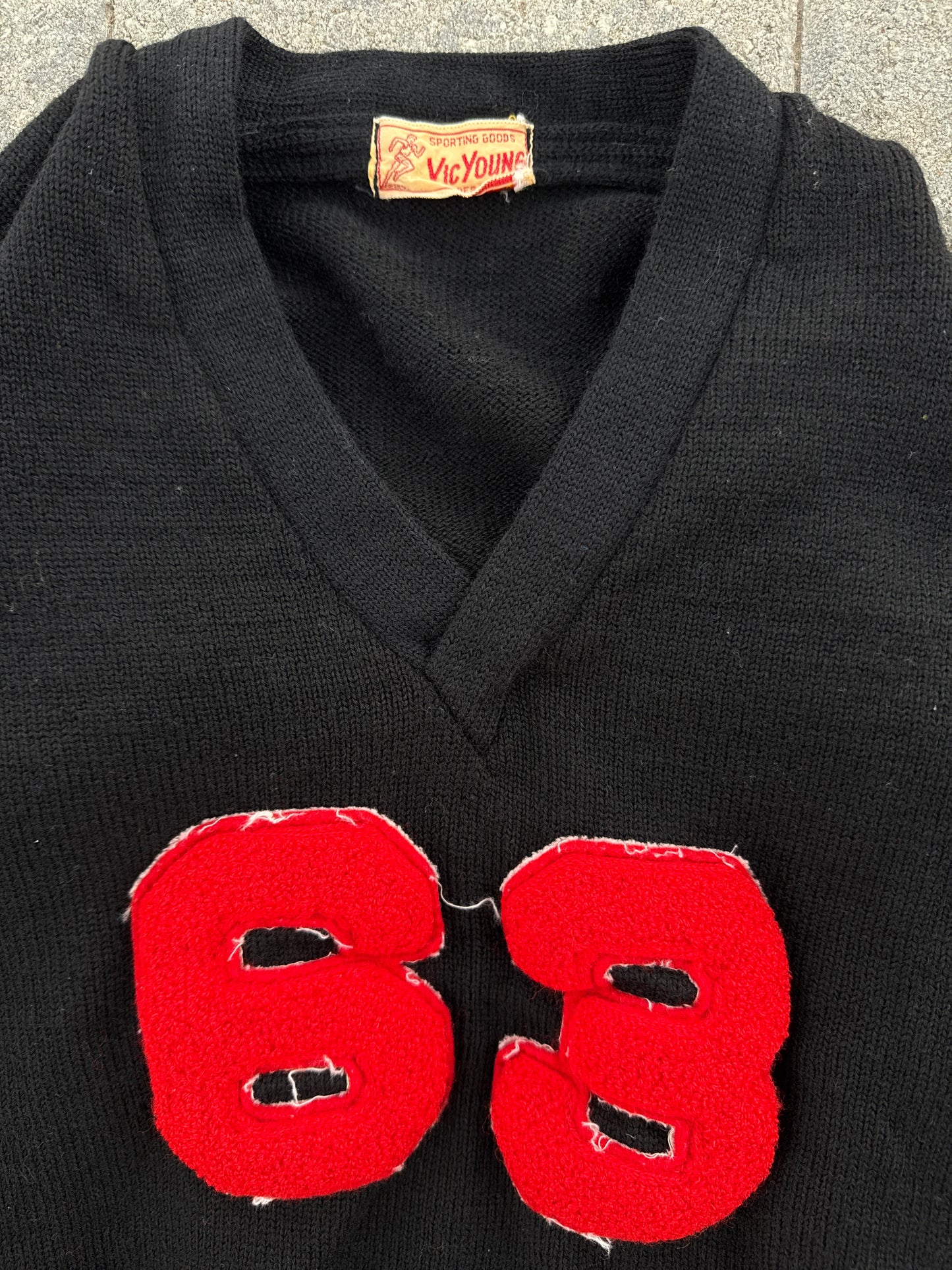 (L) Vintage 1950s Vic Young Sporting Goods Crewneck