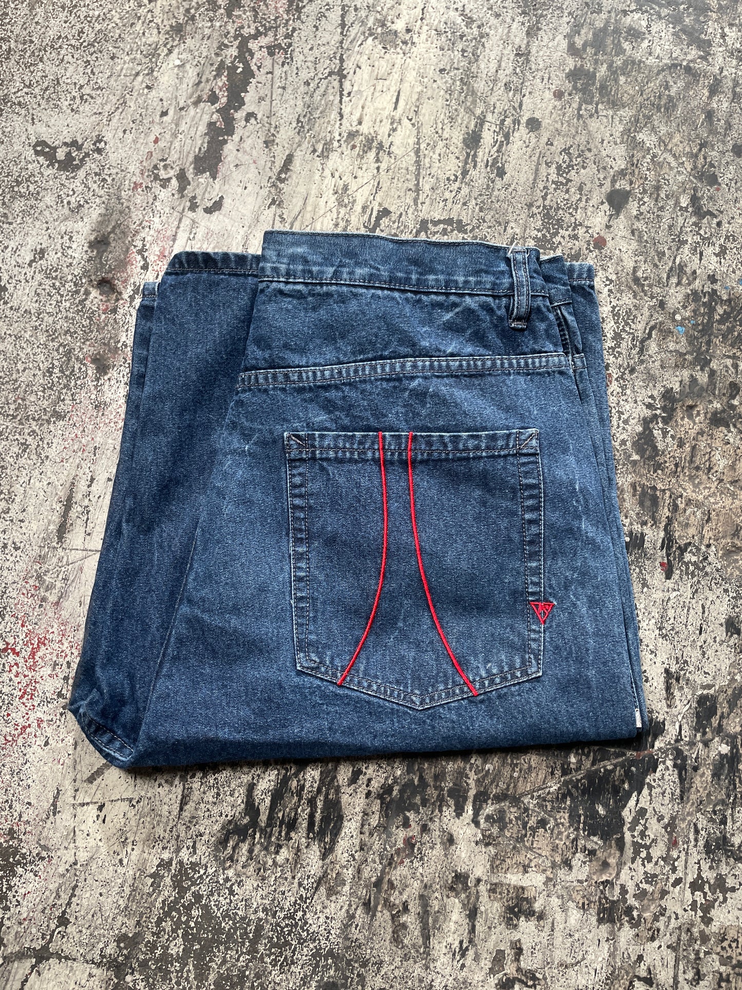 (38) Y2K Dark Wash Red Embroidered Baggy Jorts