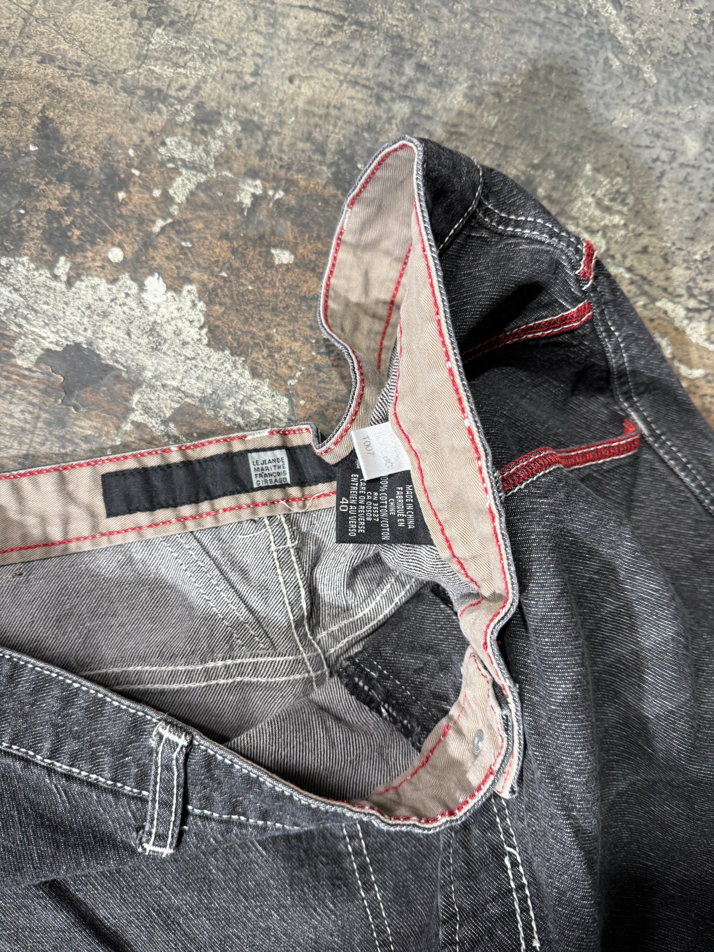 (40) Marithé François Girbaud Charcoal Embroidered Jorts