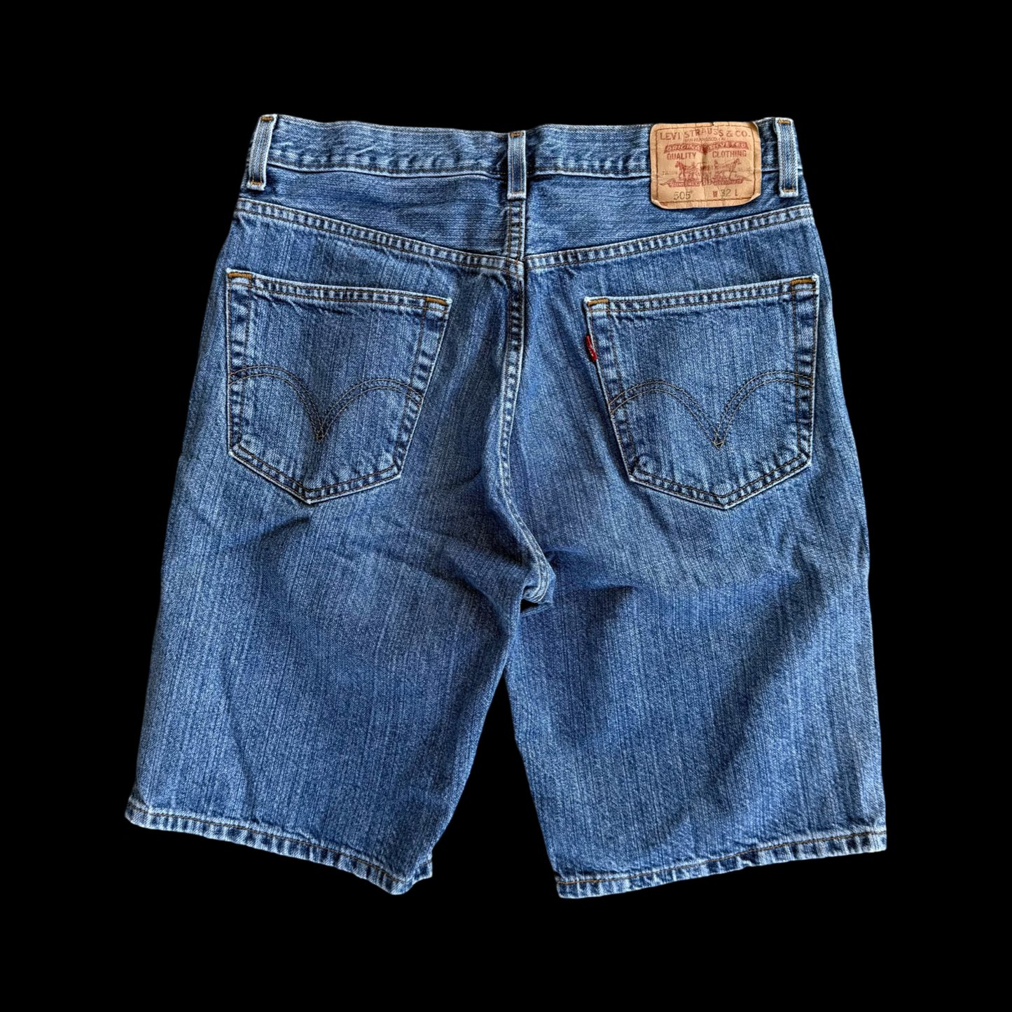 (32) 505s Levi’s Jorts