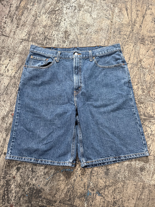 (38) Levi’s 550 Jorts