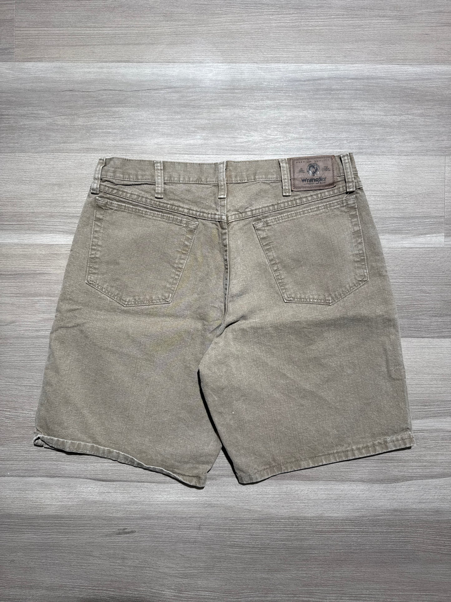 (34) Wrangler Brown Jorts