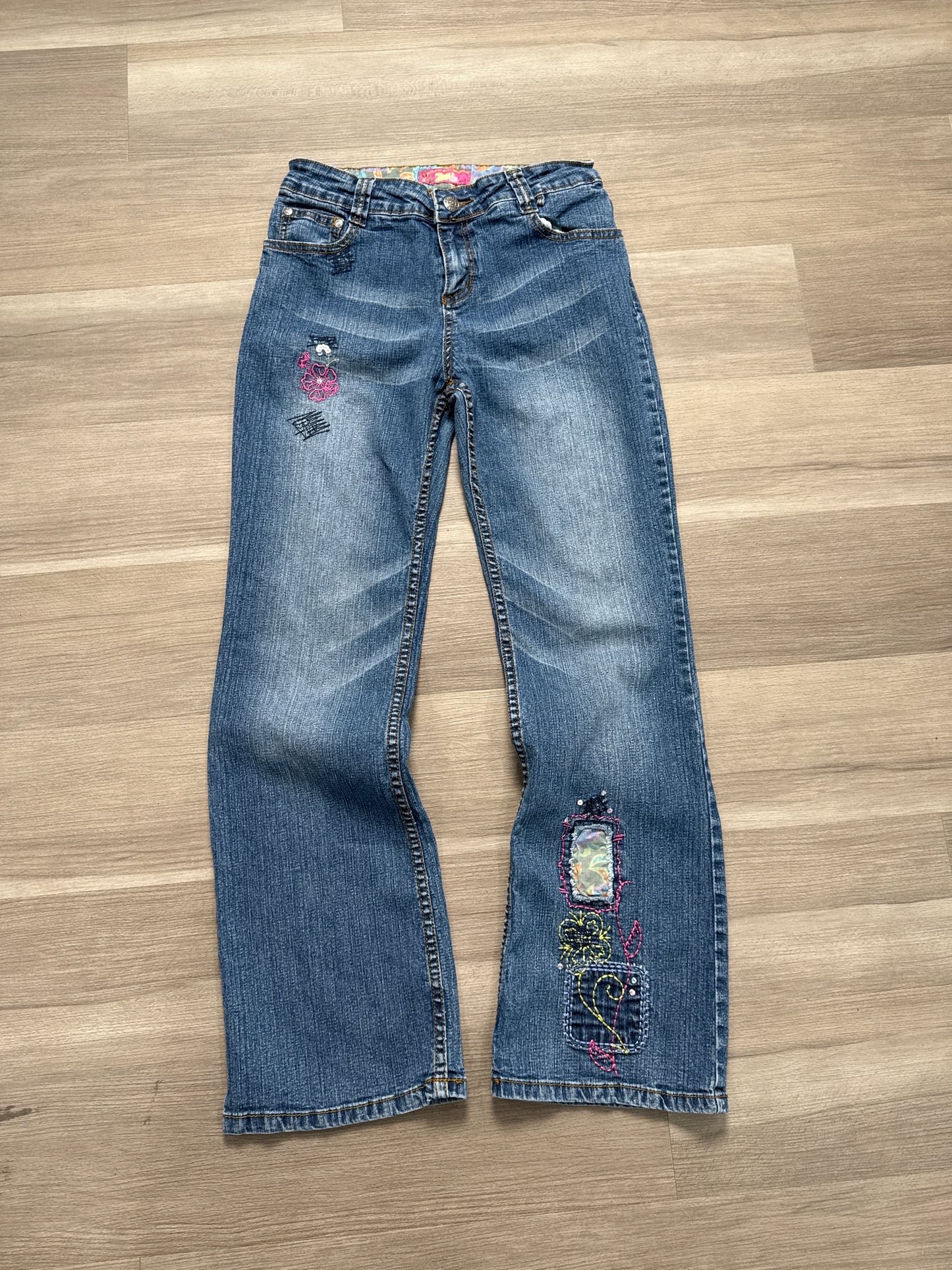 (16) Women Zoe 101 Denim Embroidered Pants