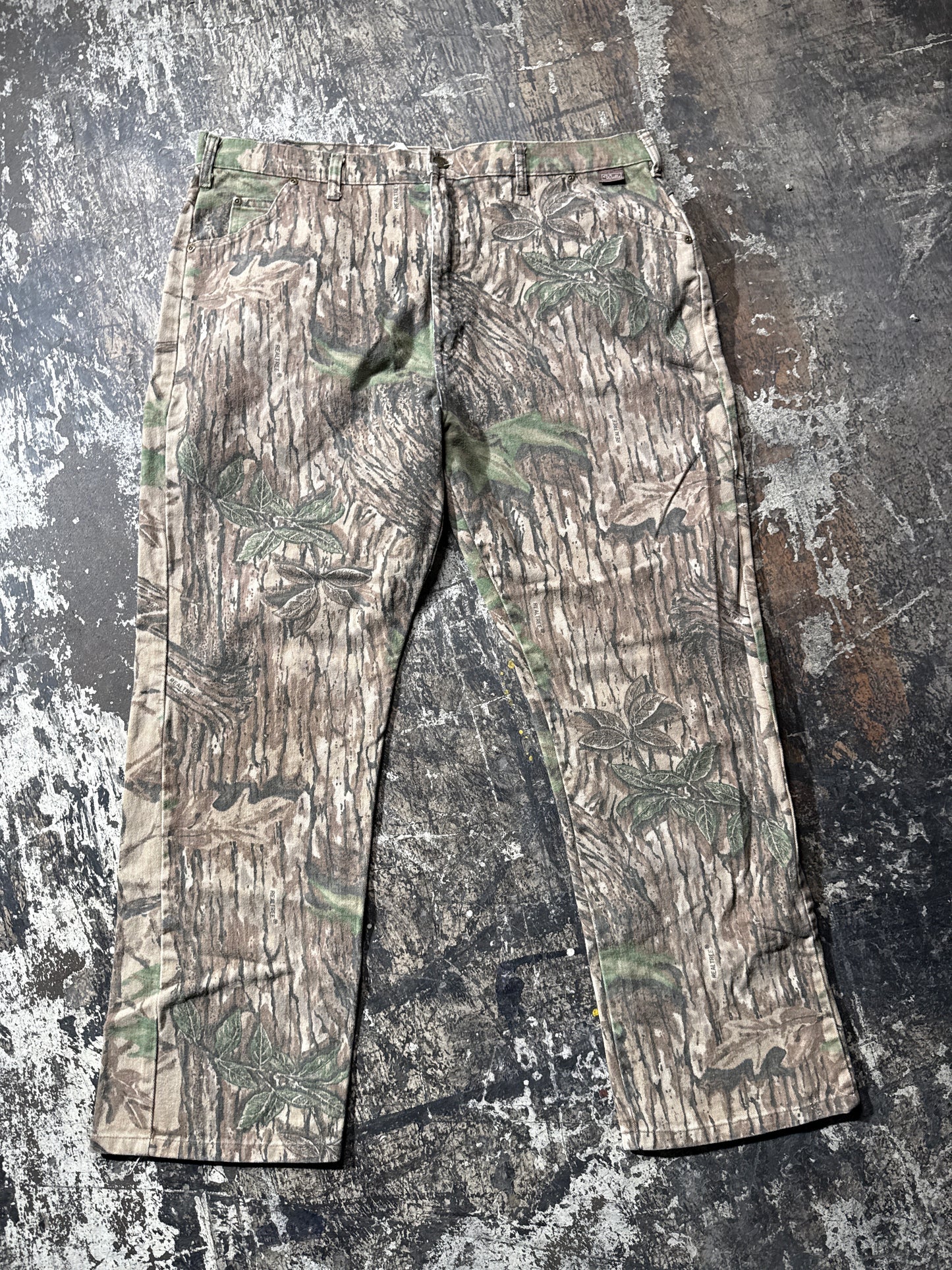 (42x32) Walls Camo Carpenter Pants