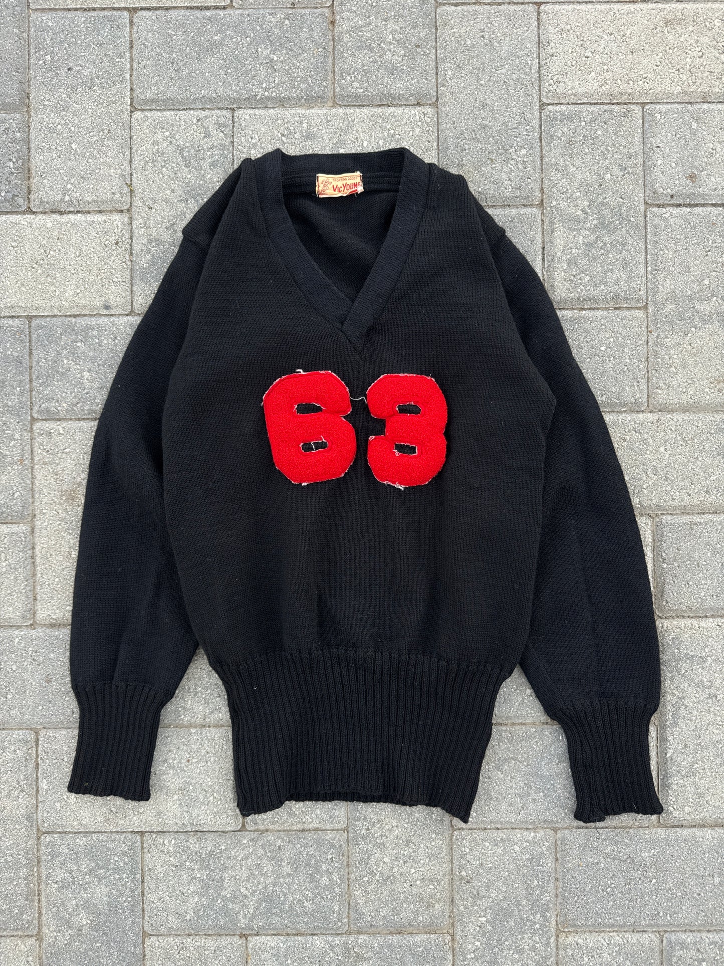 (L) Vintage 1950s Vic Young Sporting Goods Crewneck