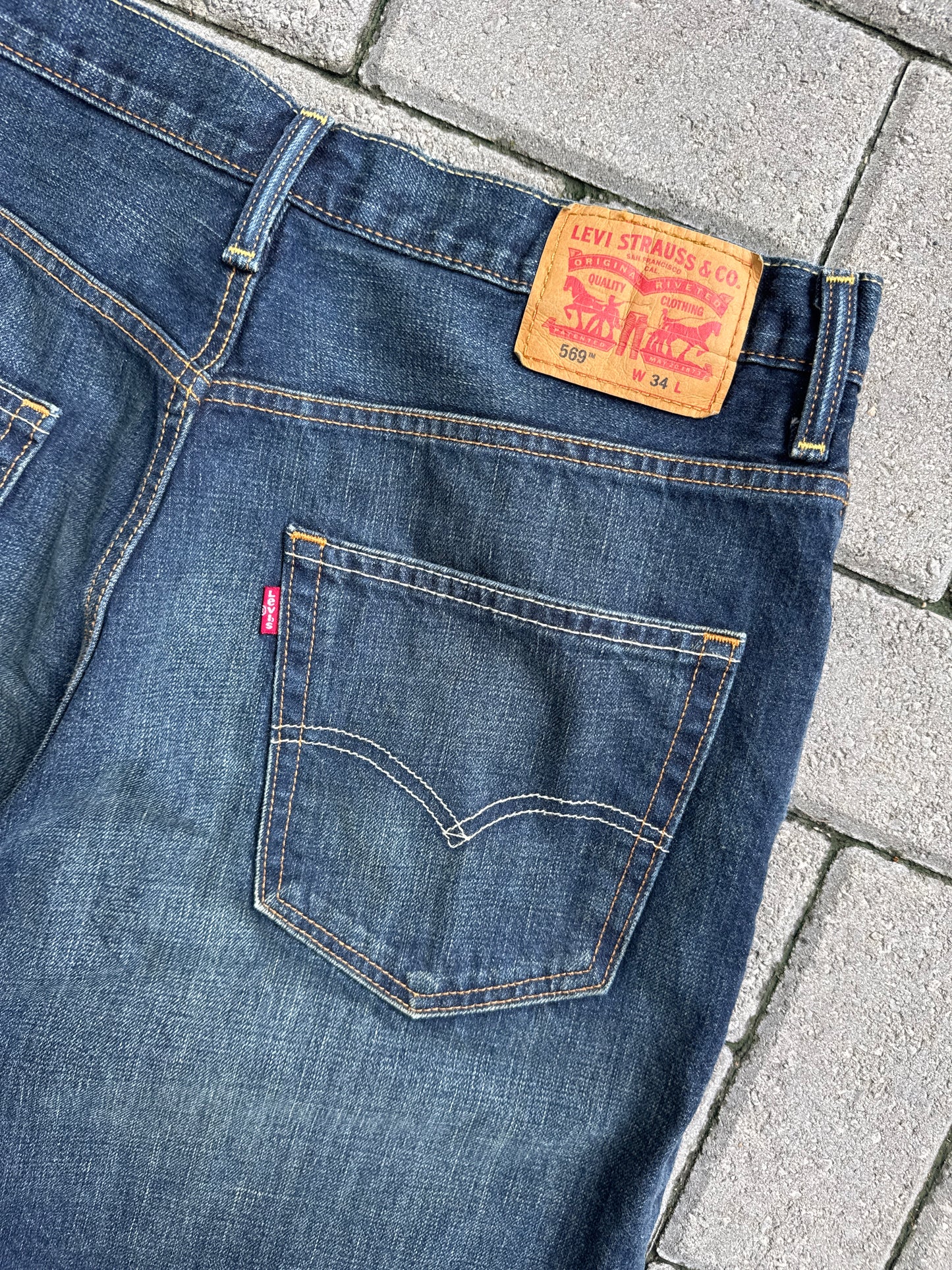 (34) Levi’s 569 Jorts