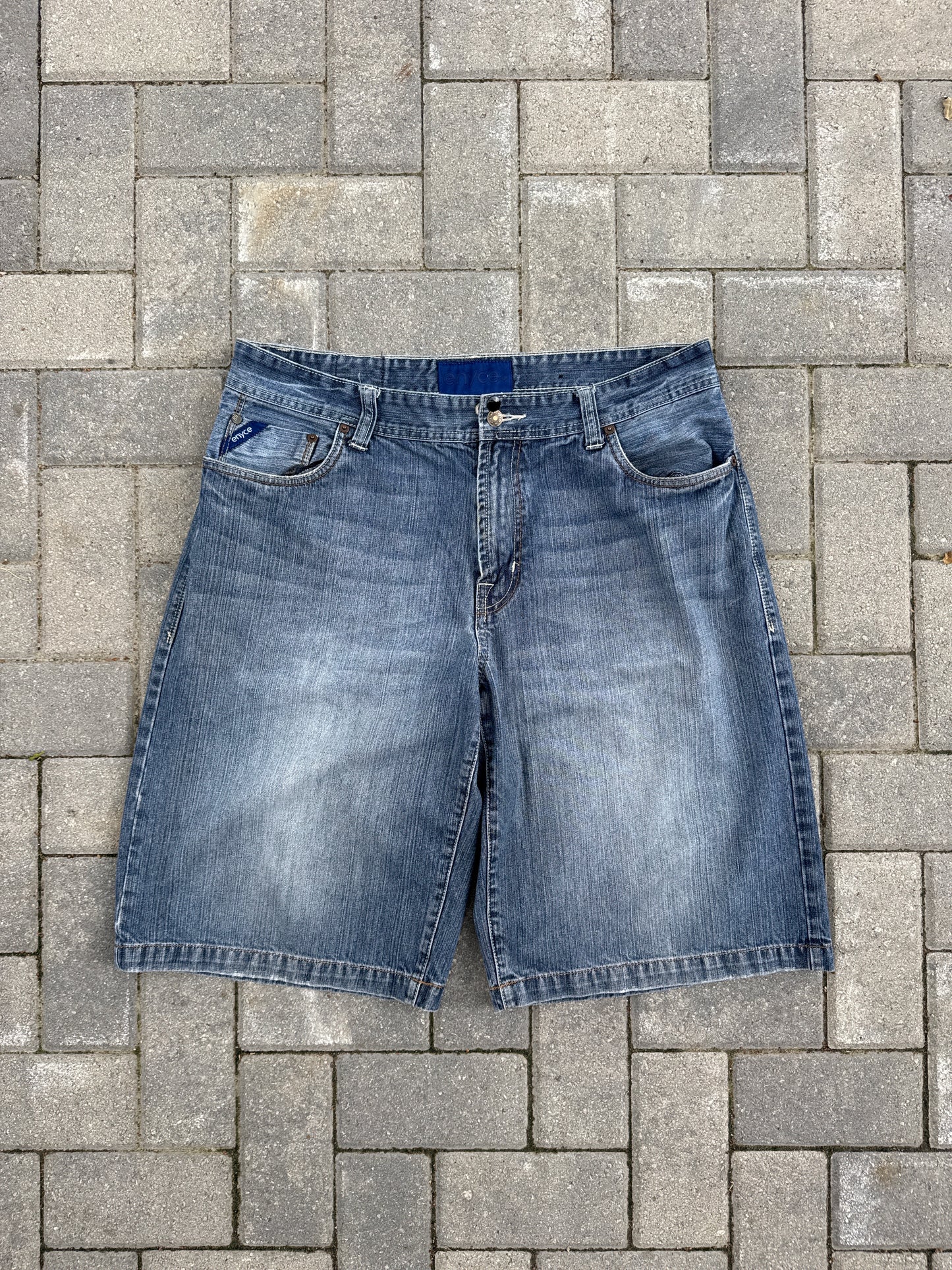 (38) Enyce Embroidered Pockets Y2K Skater Jorts