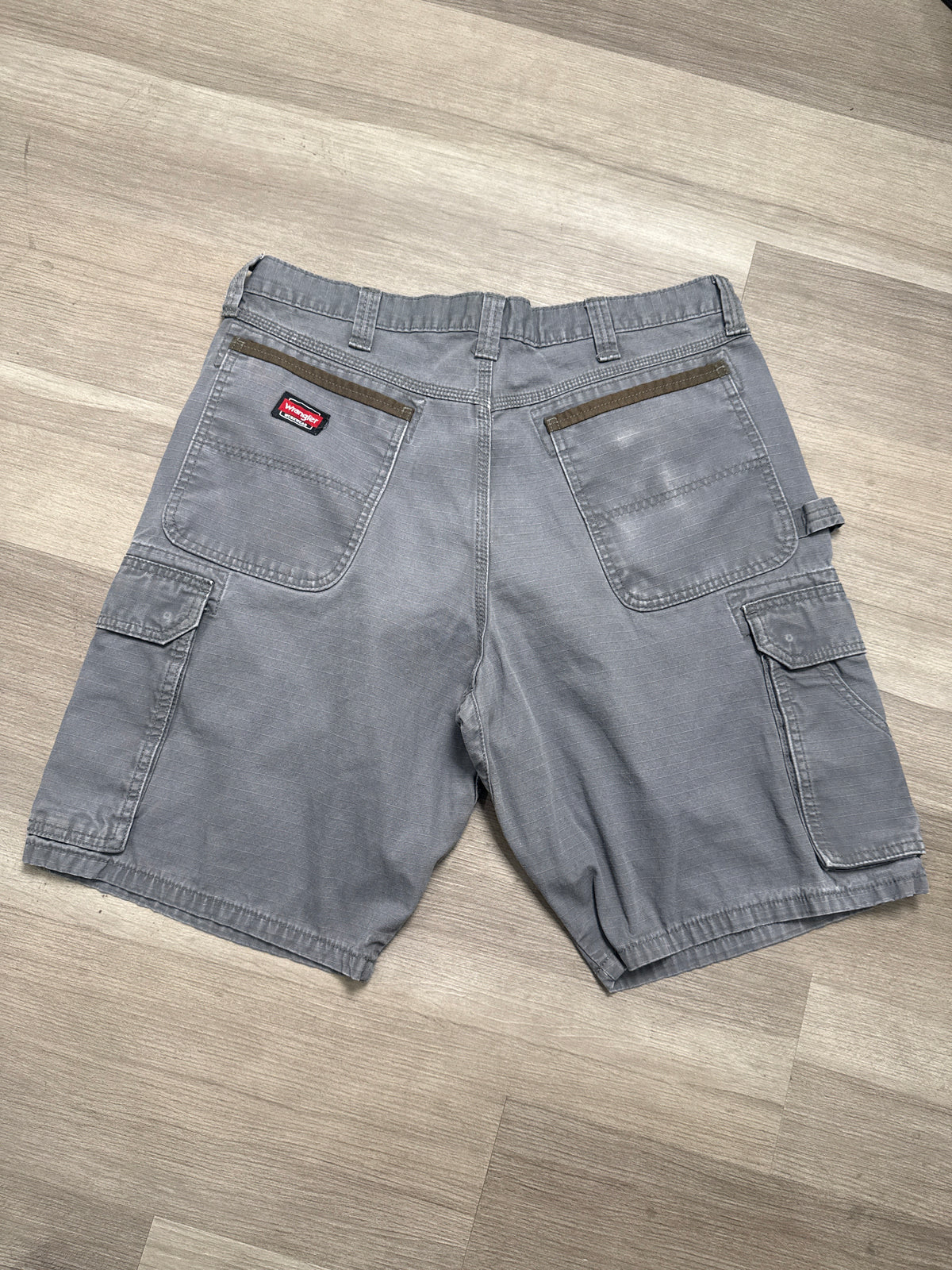 (36) Wrangler Workwear Grey Shorts