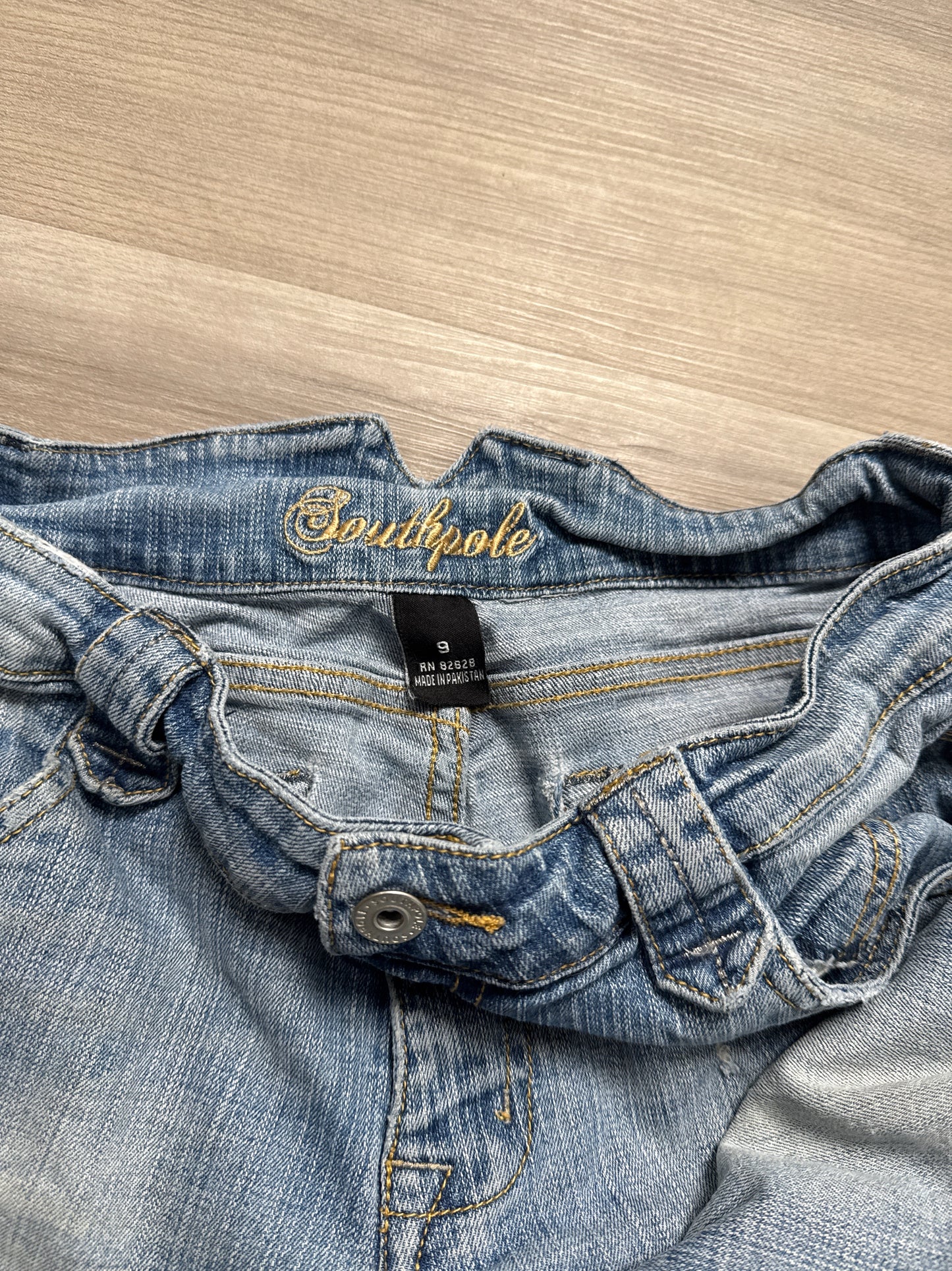 (9) Women Southpole Jeans