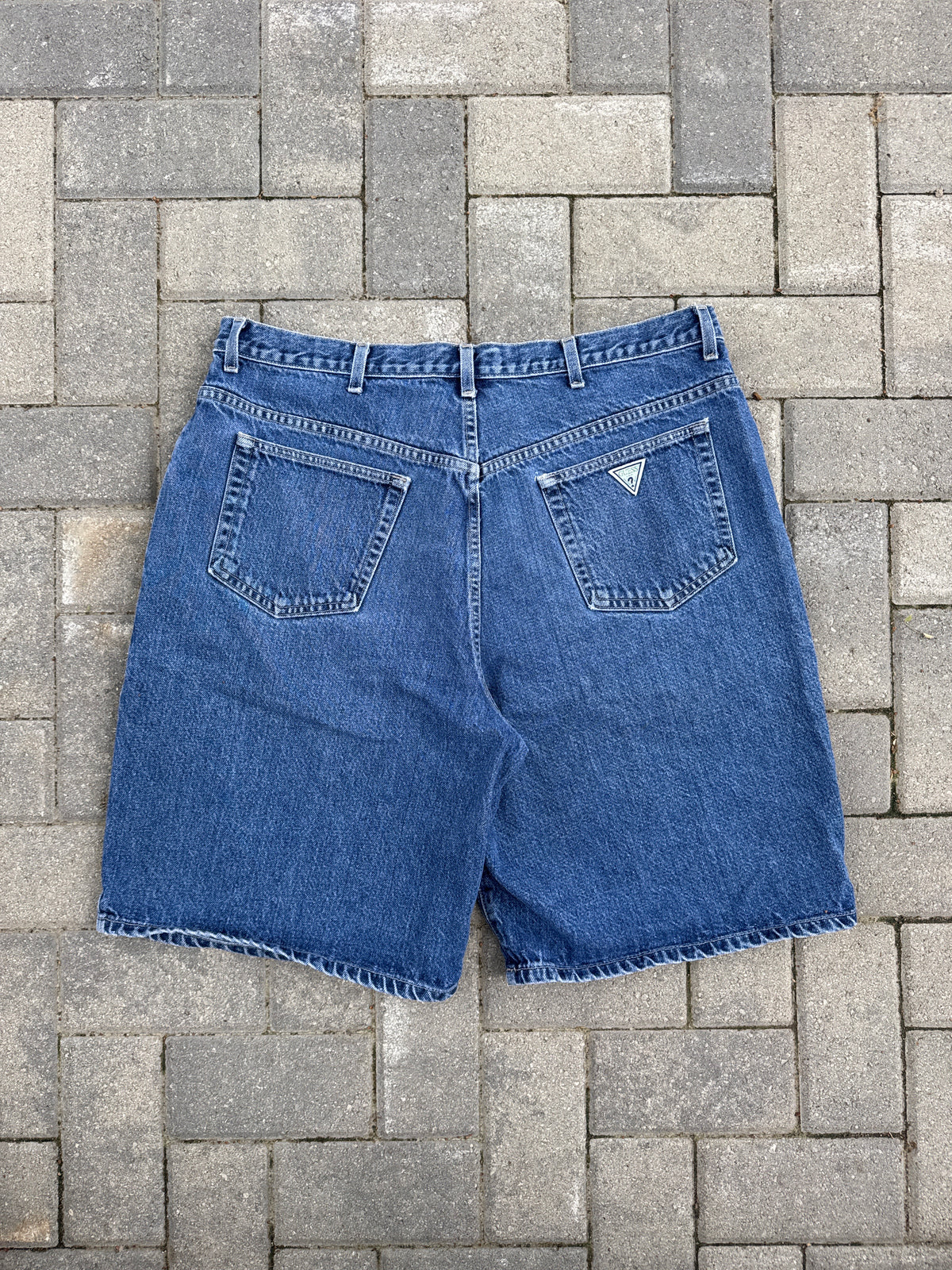 (40) Vintage Guess Jeans Jorts