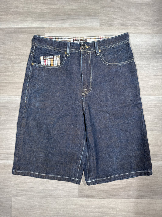 (32) Eckō Unltd. Baggy-Fit Jorts