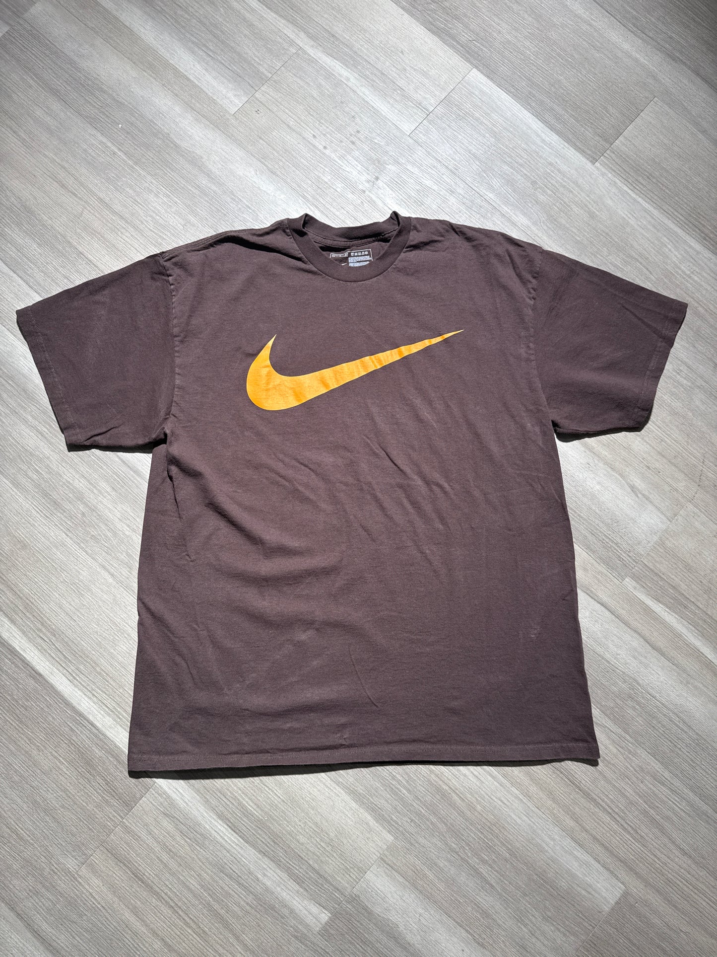 (XL) Brown Nike T-shirt