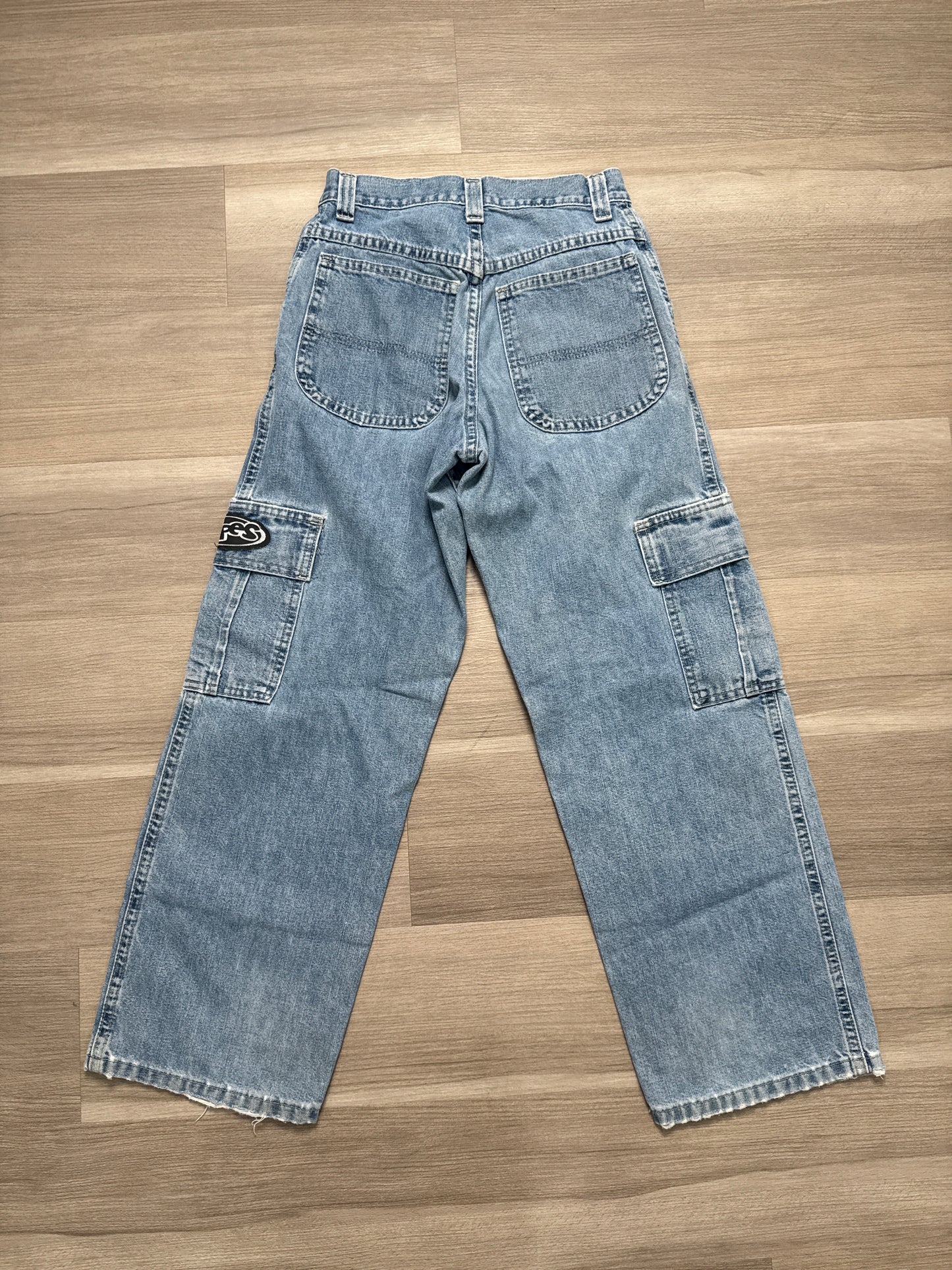 (24) Women Vintage Lee Pipes Denims