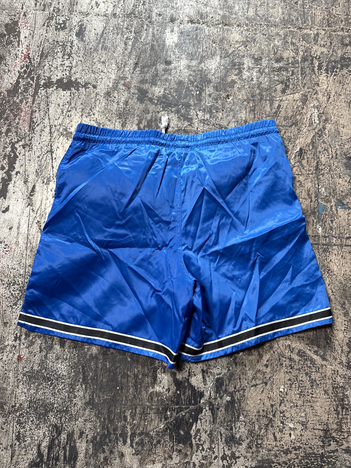 (M/L) 90s Nike Athletic Shorts