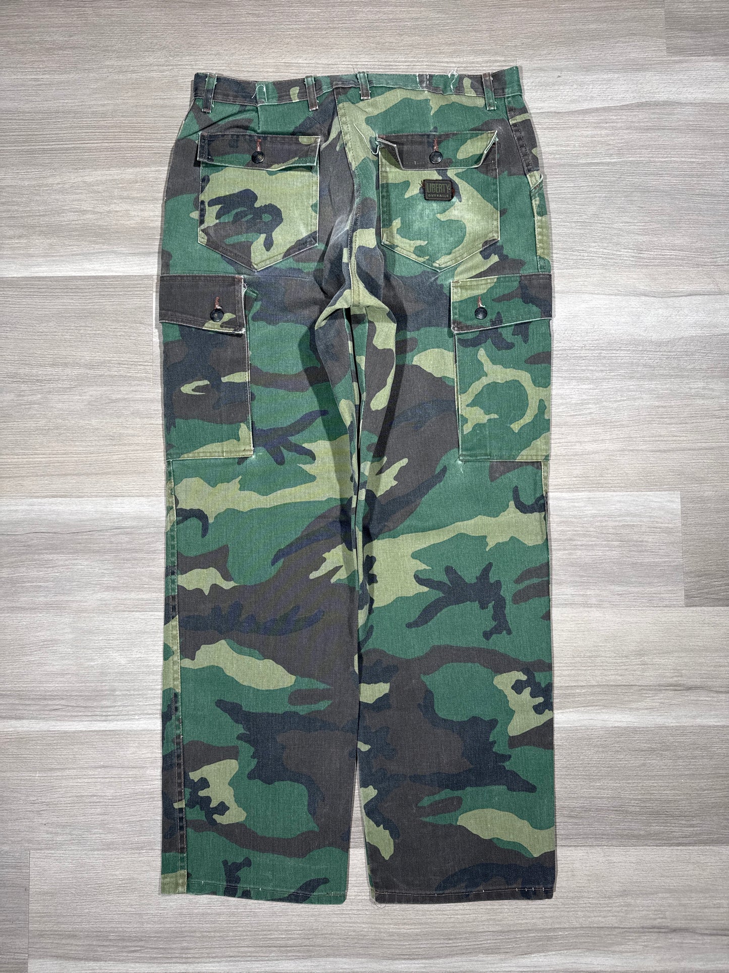 (38x32) Vintage Liberty Military Camo Cargos