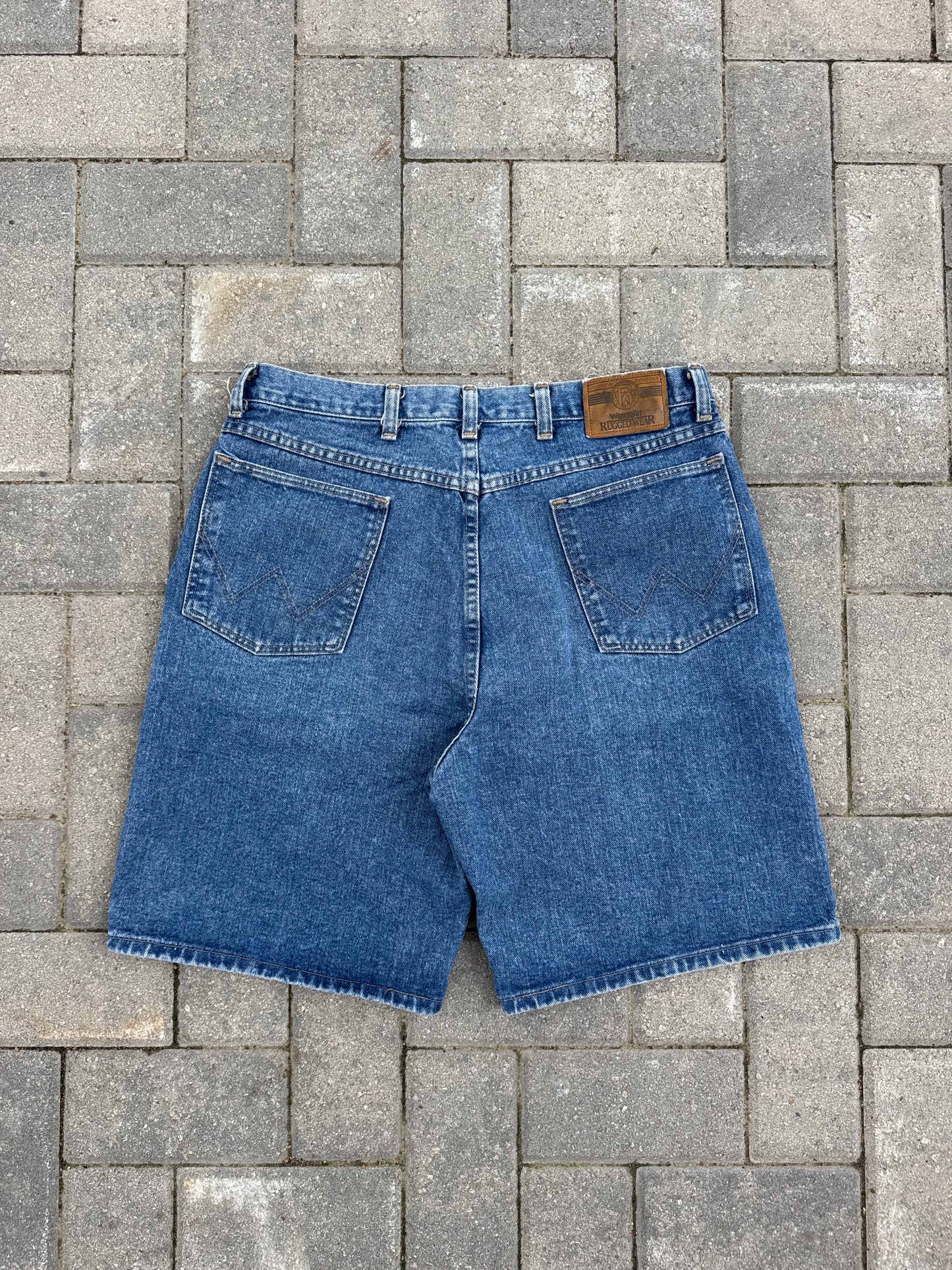 (36) Vintage Wrangler Rugged Wear Jorts