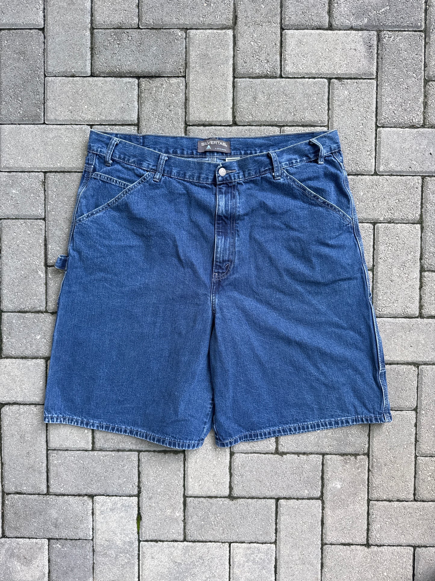 (40) Levi’s Silvertab Jorts