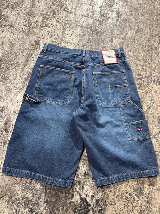 (38) Phat Farm Jorts