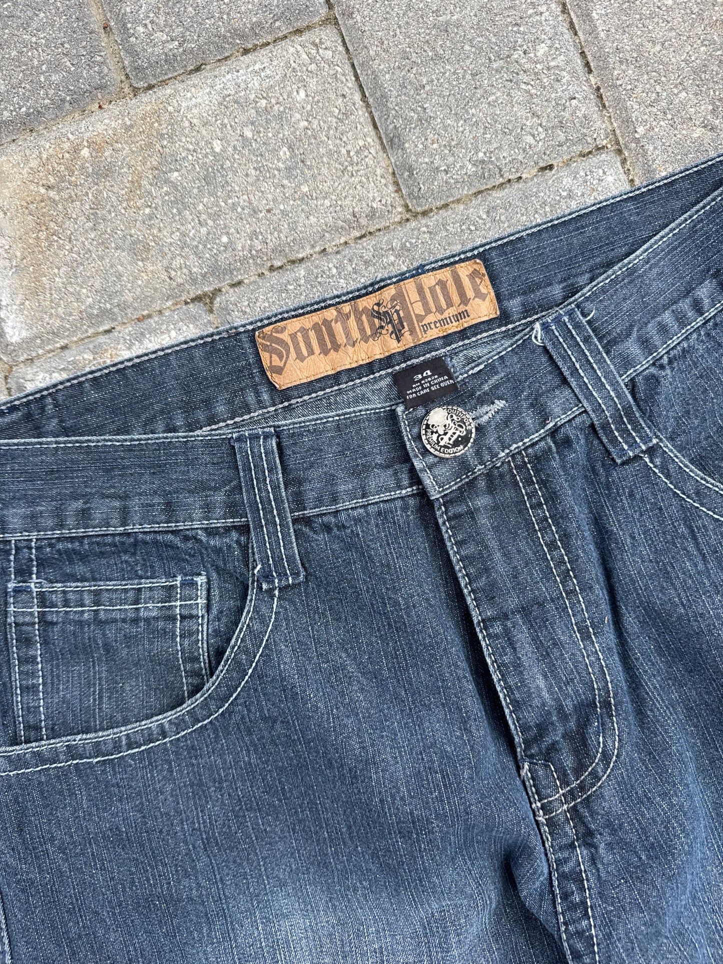 (34) SouthPole Premium Embroidered Y2K Jorts