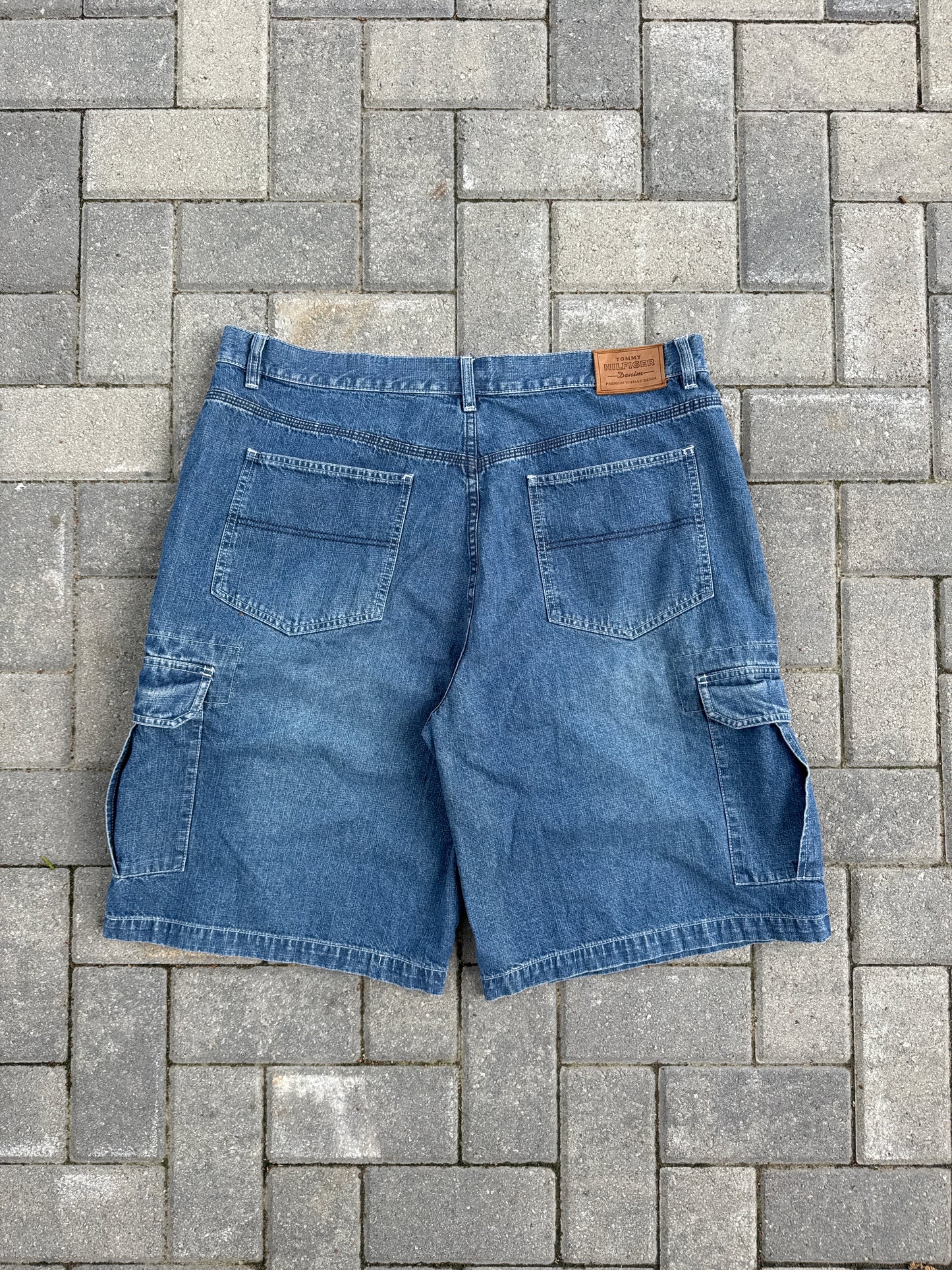 (40) Tommy Hilfiger Y2K Jorts