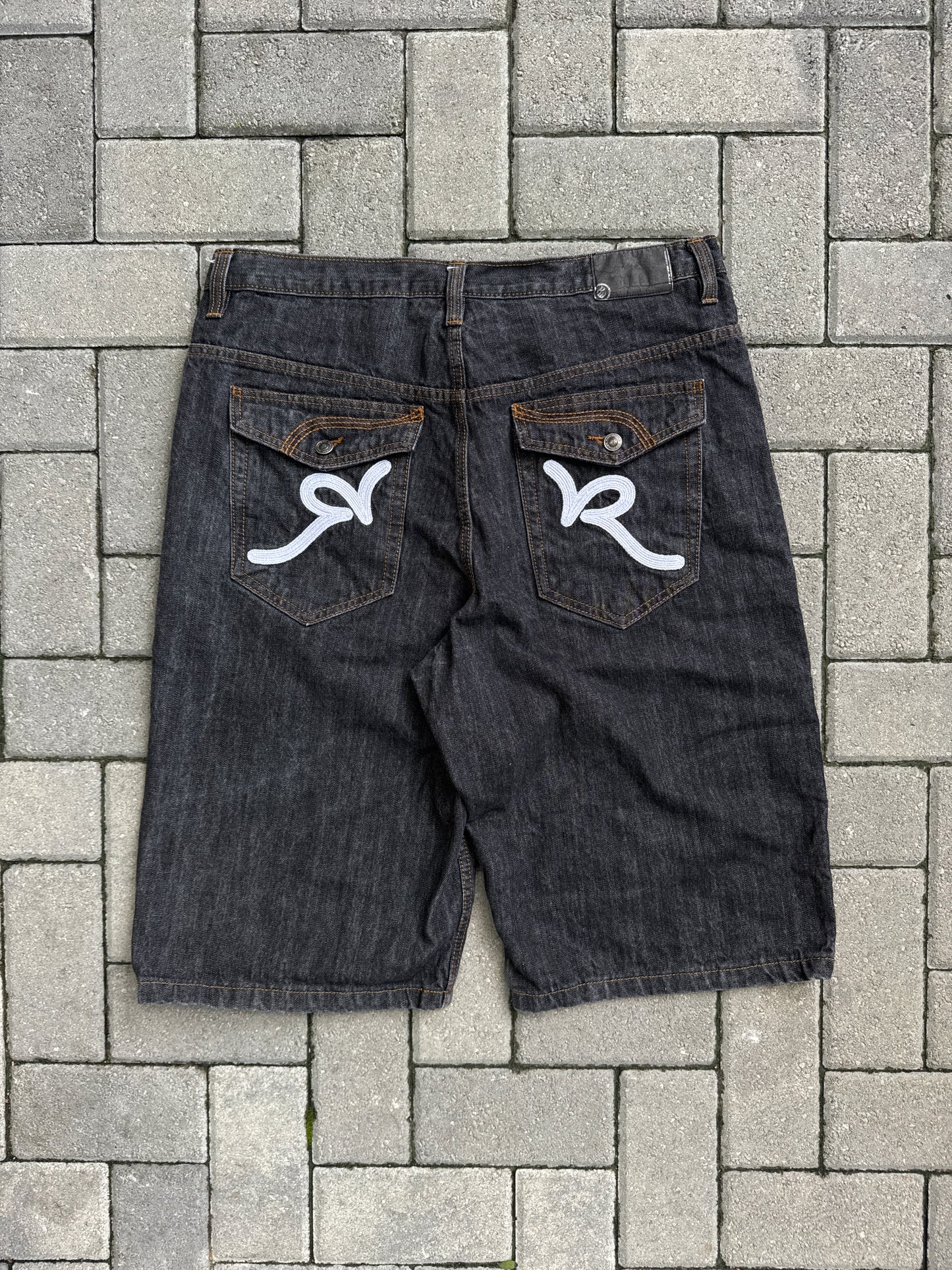 (38) Roca Wear Jorts