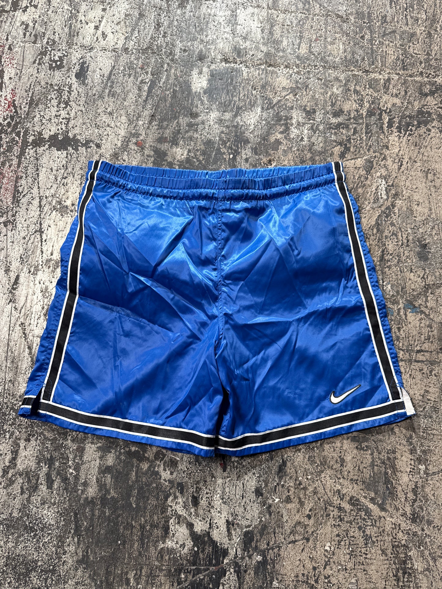 (M/L) 90s Nike Athletic Shorts