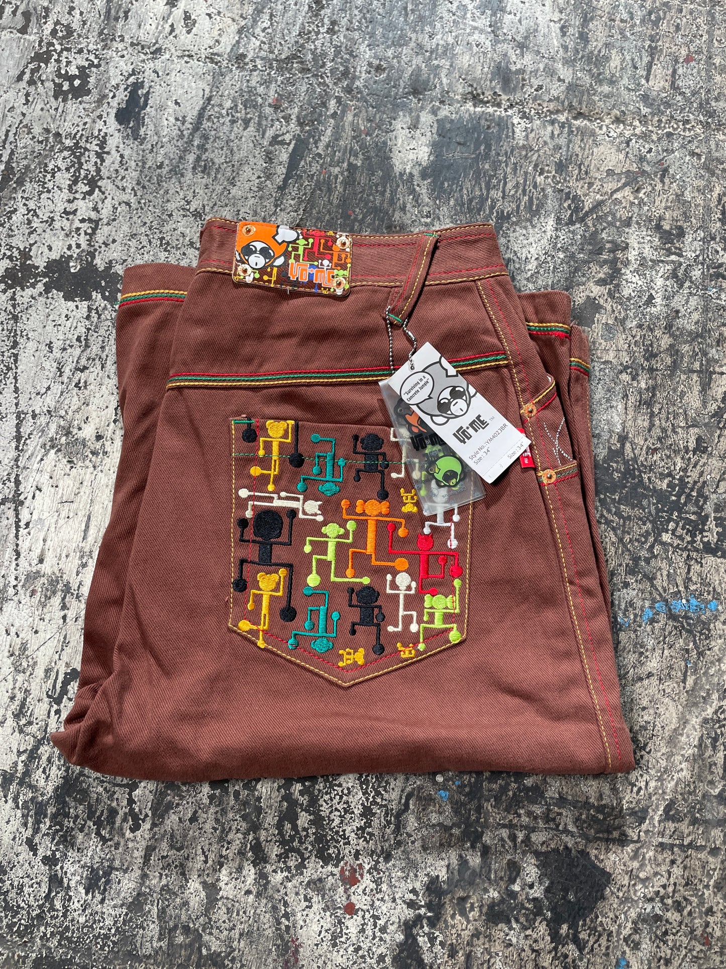 (34)Yo Me Brown Embroidered Deadstock Shorts