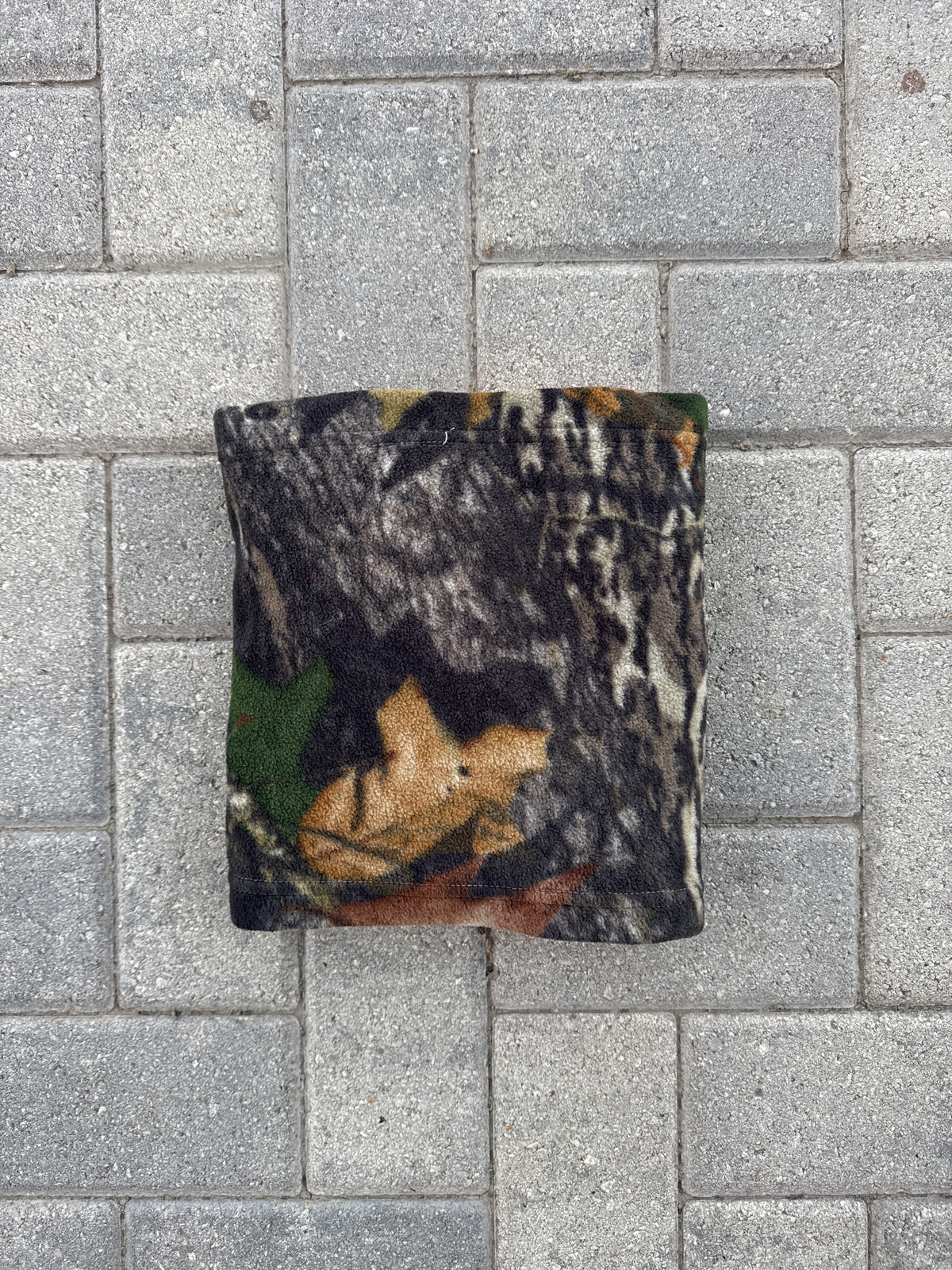 Cabela’s Fleece Dark Wood Camouflage Neck Warmer