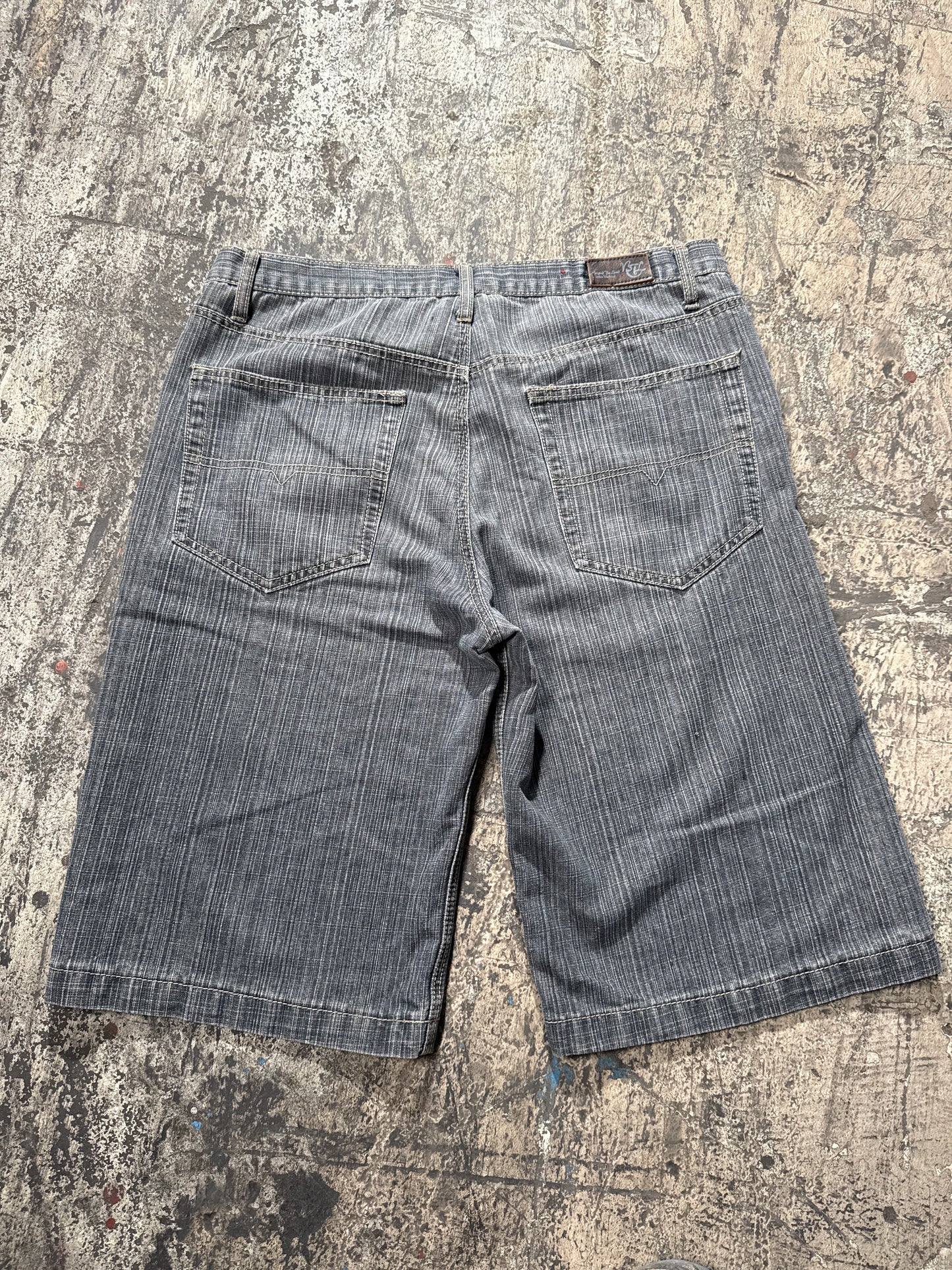 (38) Y2K Beyond The Limit Shorts
