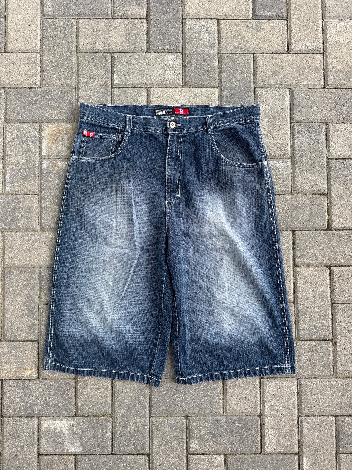 (38) SouthPole Red Tab Y2K Jorts