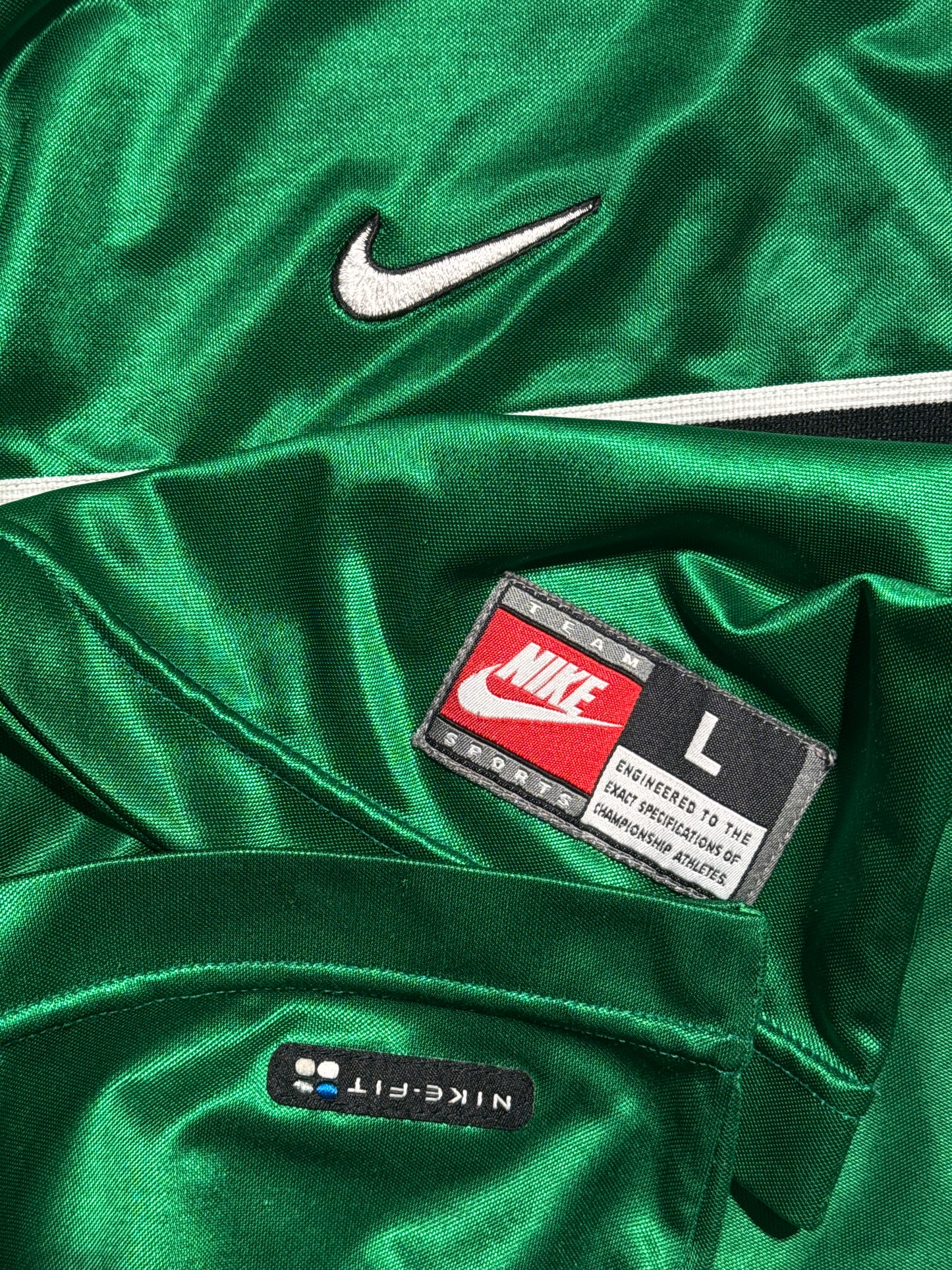 (L) Green Nike Longsleeve
