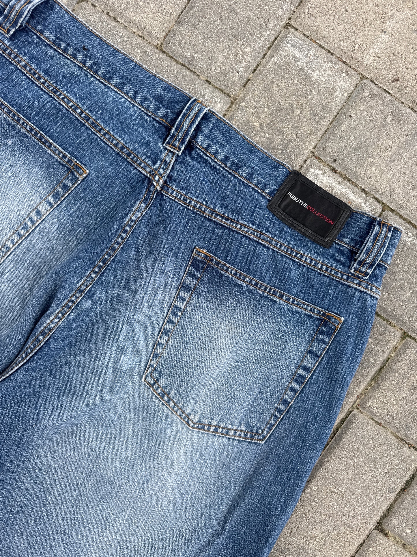 (40) Fubu Y2K Jorts