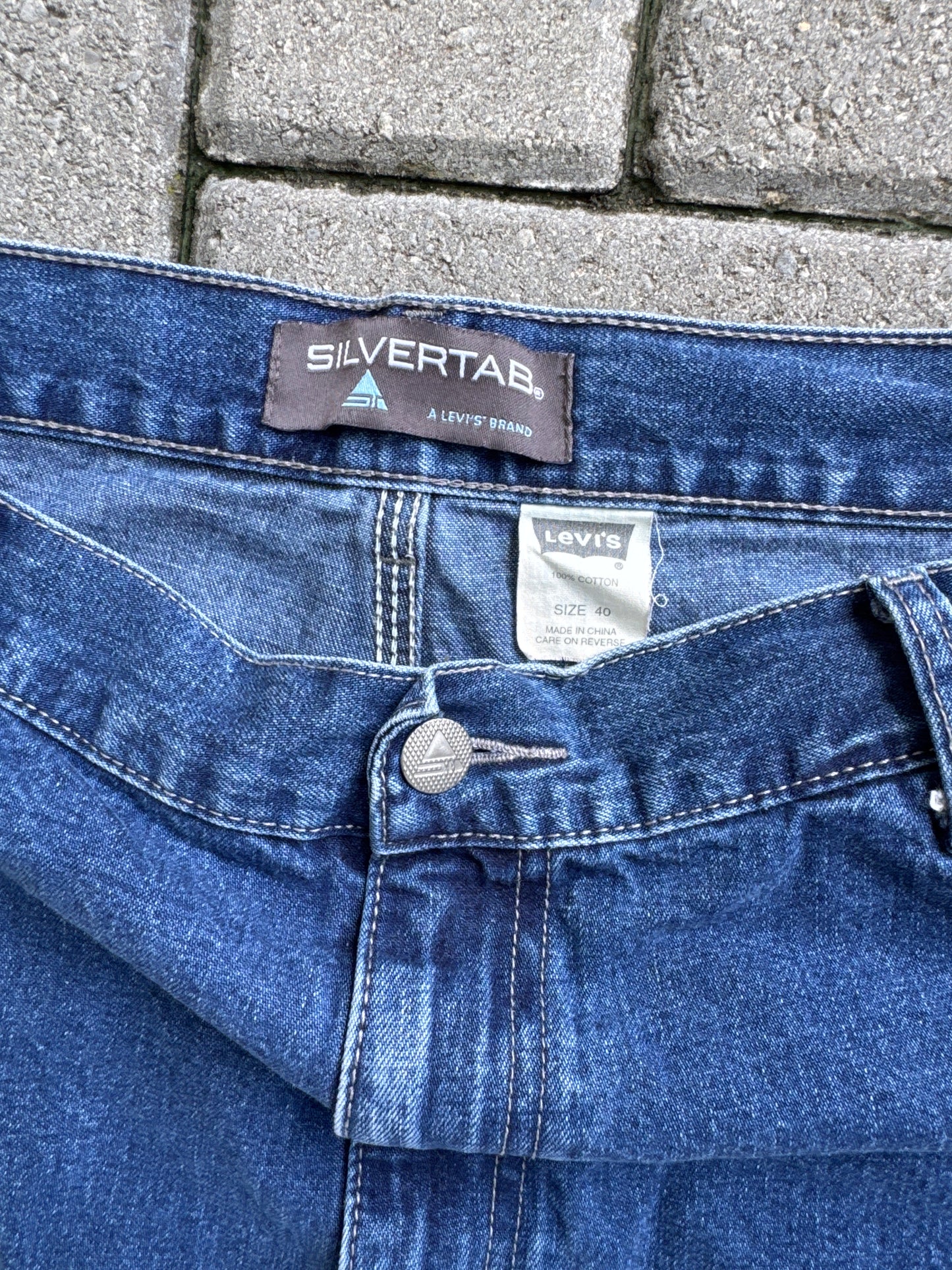 (40) Levi’s Silvertab Jorts
